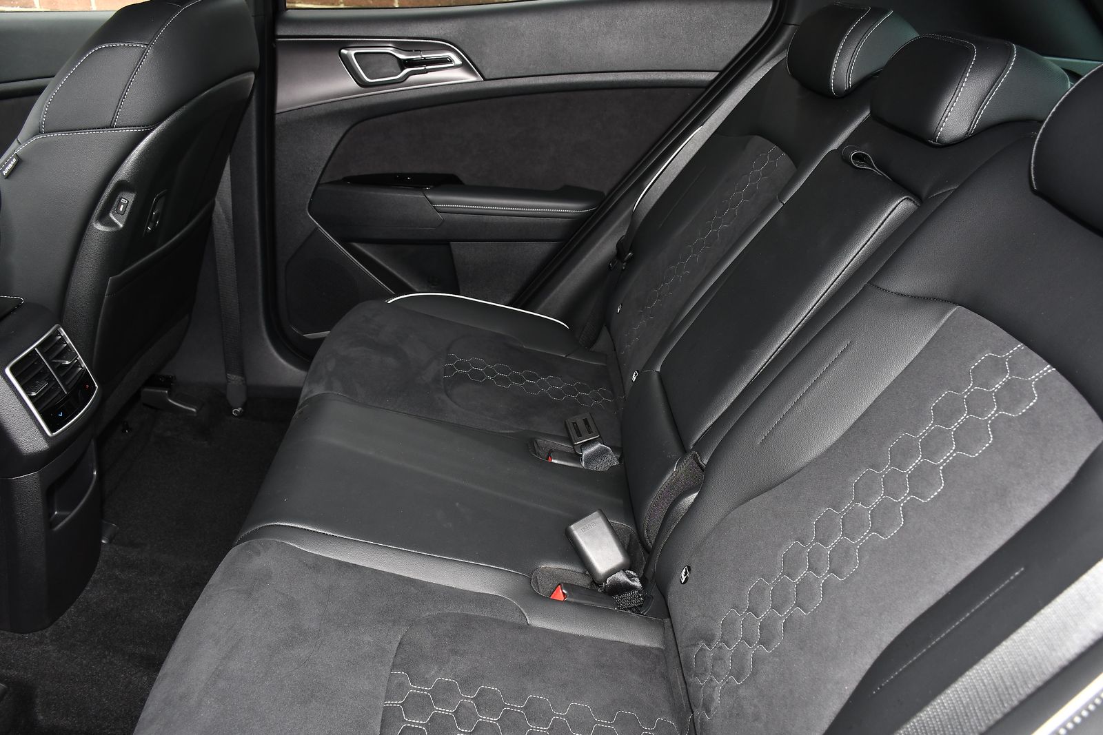 Kia Sportage 1.6 T-GDi MHEV GT-Line SUV 5dr Petrol Hybrid DCT Euro 6 (s/s) (157 bhp) 5dr Automatic 2025