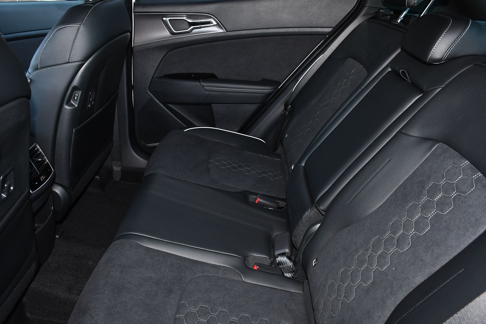 Kia Sportage 1.6 T-GDi MHEV GT-Line SUV 5dr Petrol Hybrid DCT Euro 6 (s/s) (157 bhp) 5dr Automatic 2026