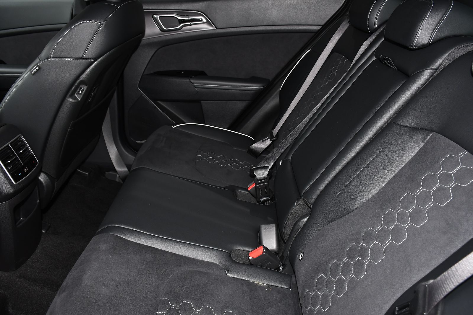 Kia Sportage 1.6 T-GDi MHEV GT-Line SUV 5dr Petrol Hybrid Manual Euro 6 (s/s) (157 bhp) 5dr Manual 2026