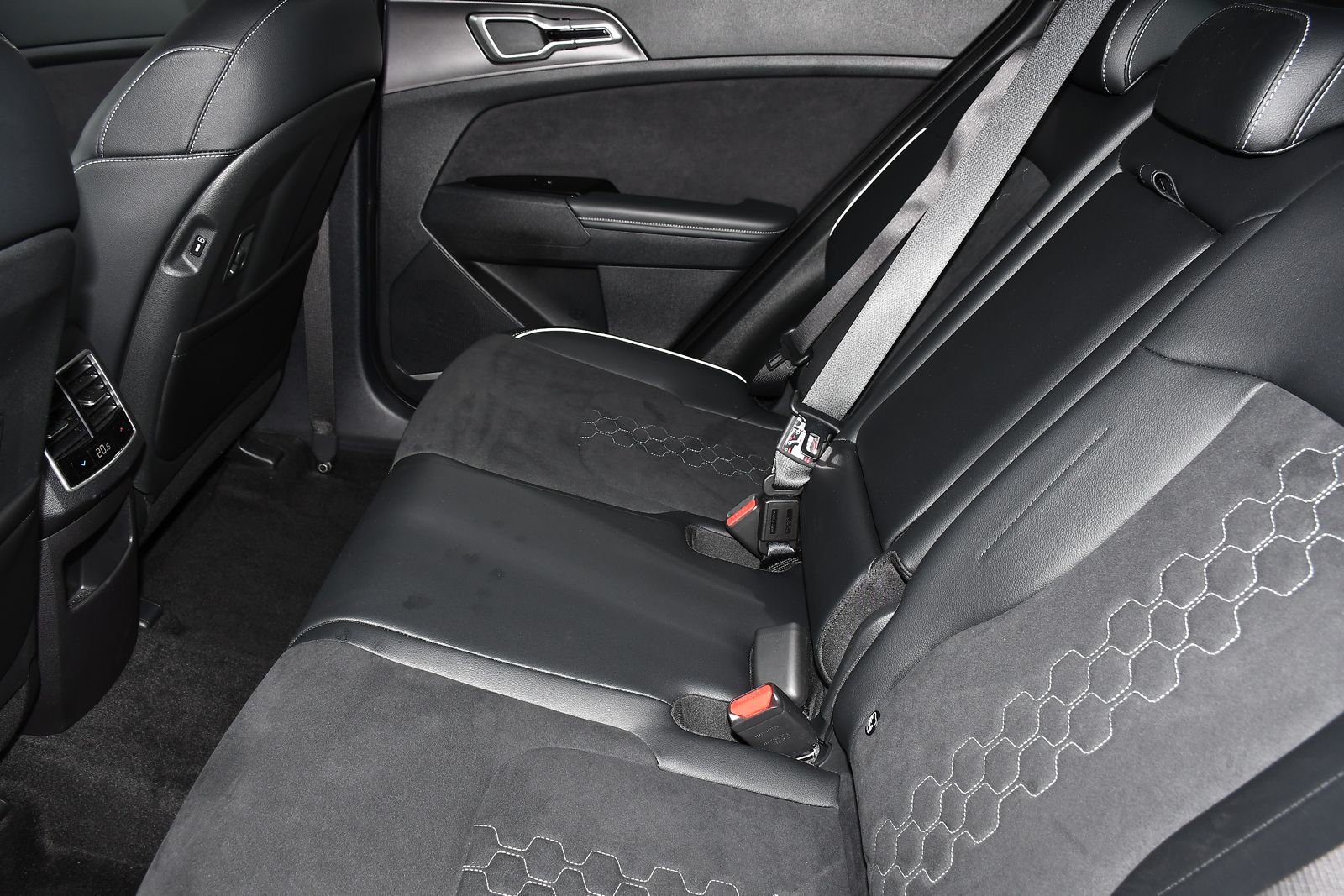 Kia Sportage 1.6 T-GDi MHEV GT-Line SUV 5dr Petrol Hybrid Manual Euro 6 (s/s) (157 bhp) 5dr Manual 2026