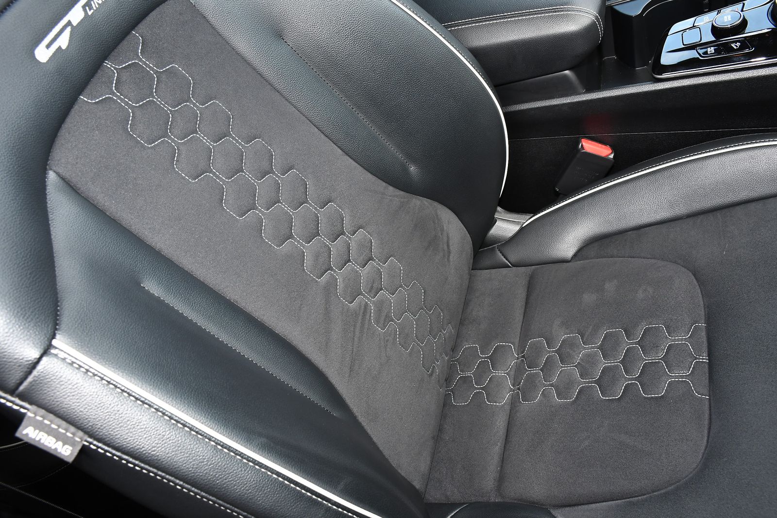 Kia Sportage 1.6L GT-Line ISG HEV Auto SUV 5dr Hybrid Automatic Euro 6 (227 bhp) 5dr Automatic 2026