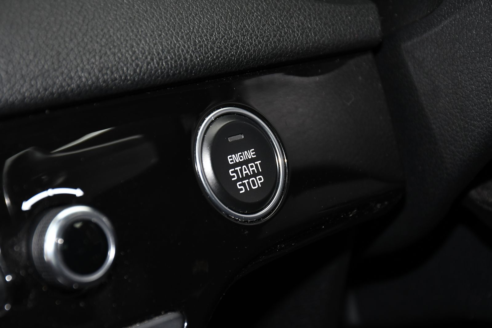 Kia Sportage 2.0 CRDi EcoDynamics+ GT-Line S SUV 5dr Diesel Hybrid Auto AWD Euro 6 (s/s) (182 bhp) 5dr Automatic 2025