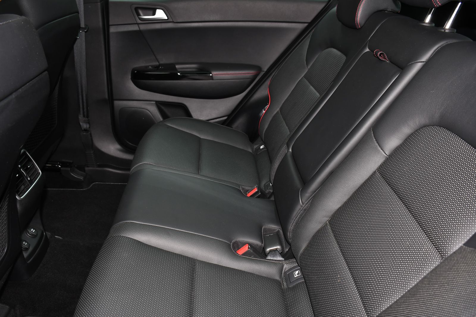 Kia Sportage 2.0 CRDi EcoDynamics+ GT-Line S SUV 5dr Diesel Hybrid Auto AWD Euro 6 (s/s) (182 bhp) 5dr Automatic 2025