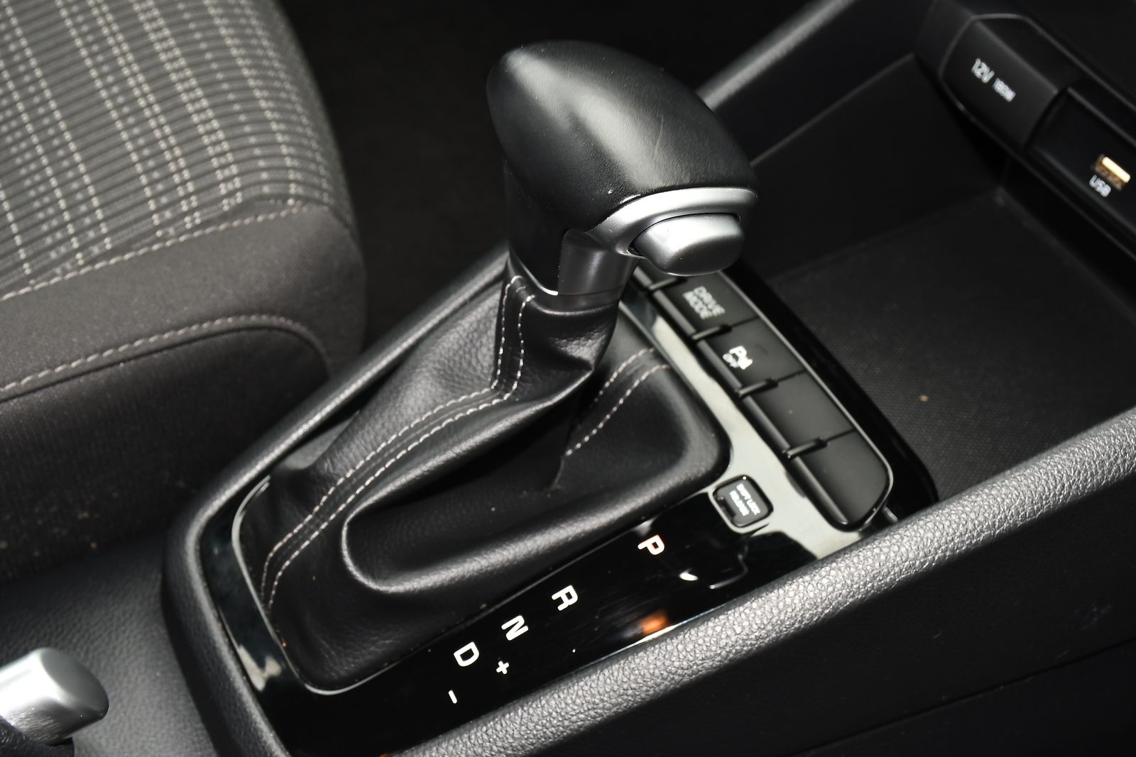 Kia Stonic 1.0 T-GDi 2 SUV 5dr Petrol DCT Euro 6 (s/s) (99 bhp) 5dr Automatic 2025