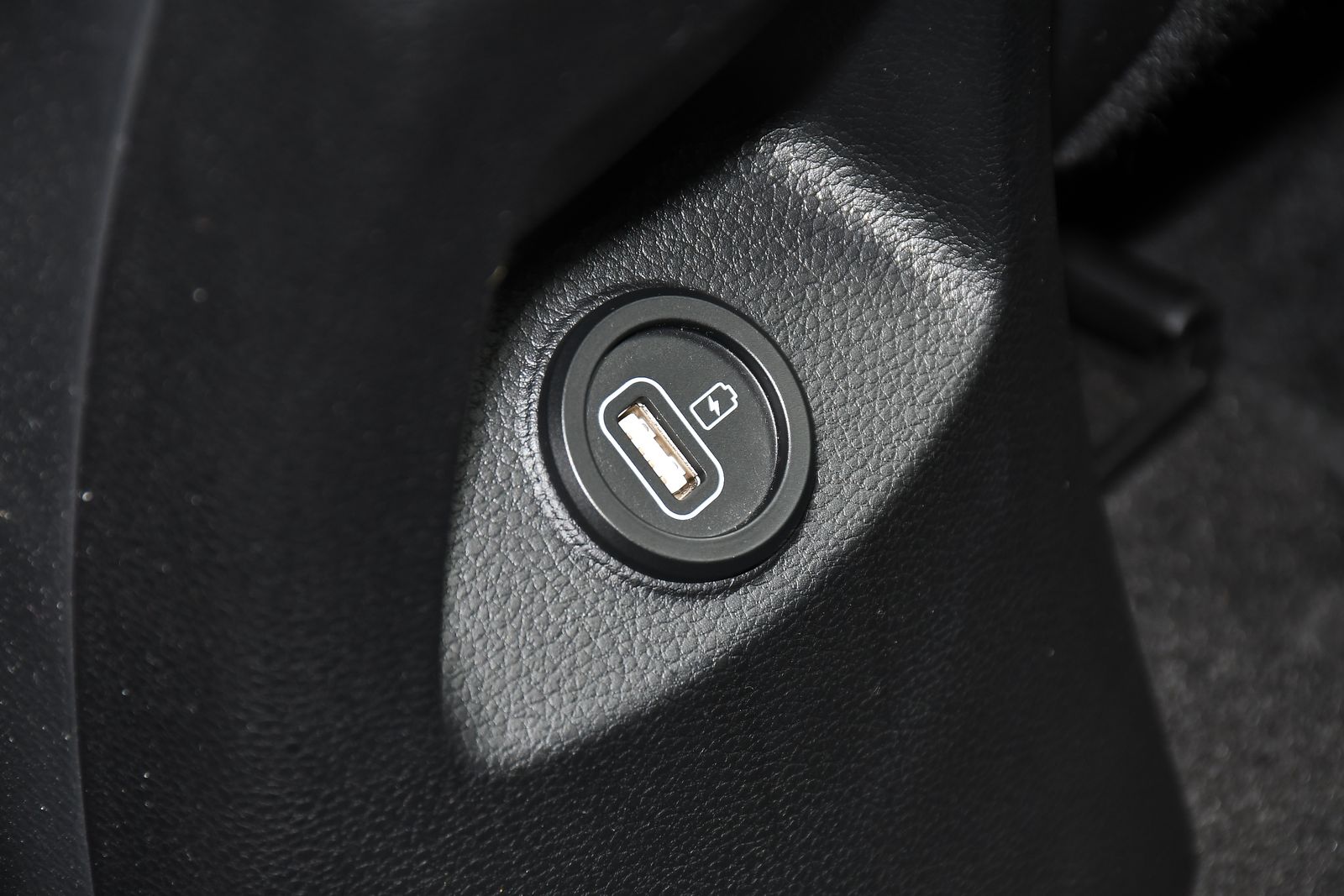 Kia Stonic 1.0 T-GDi 2 SUV 5dr Petrol Manual Euro 6 (s/s) (99 bhp) 5dr Manual 2026