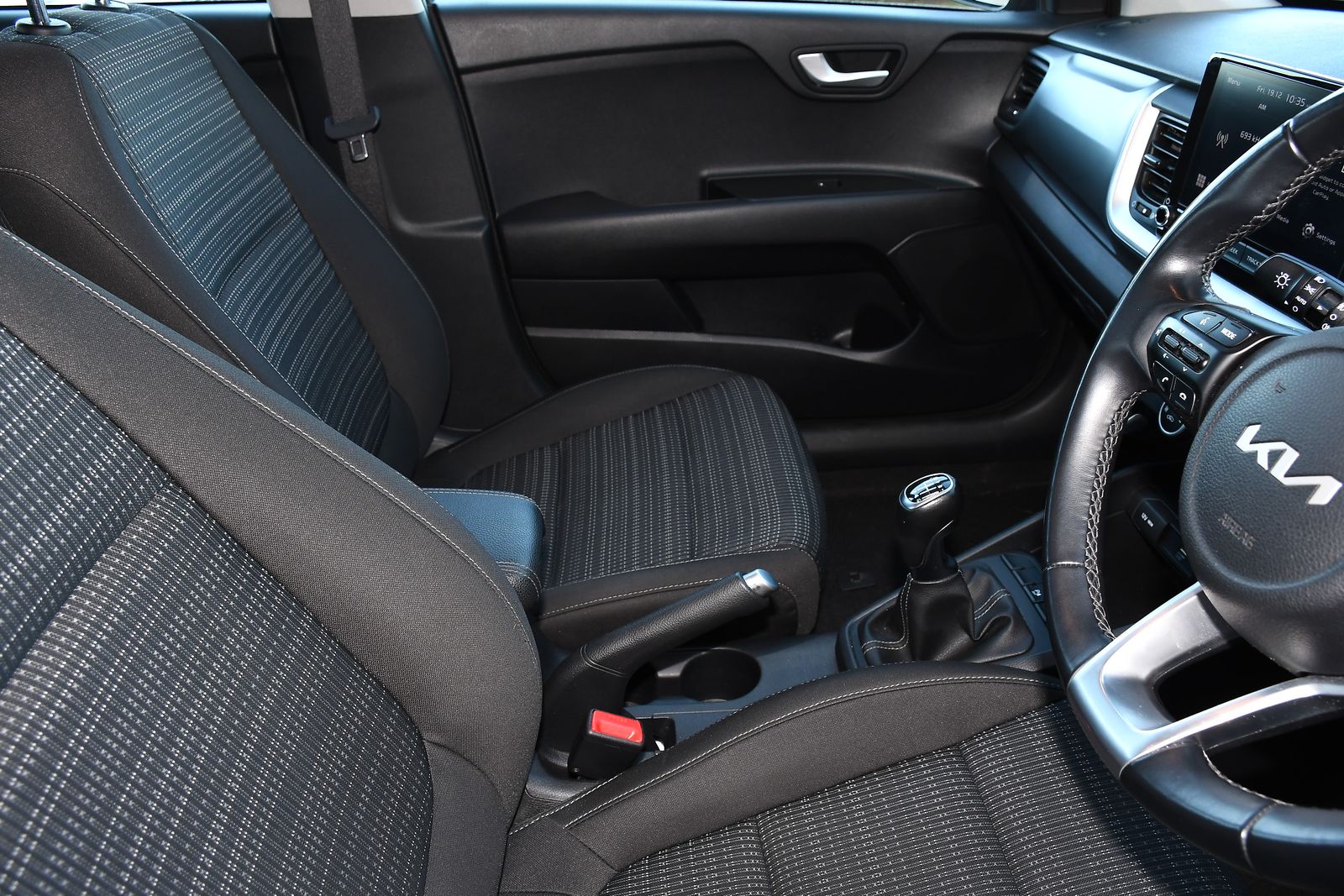 Kia Stonic 1.0 T-GDi 2 SUV 5dr Petrol Manual Euro 6 (s/s) (99 bhp) 5dr Manual 2026