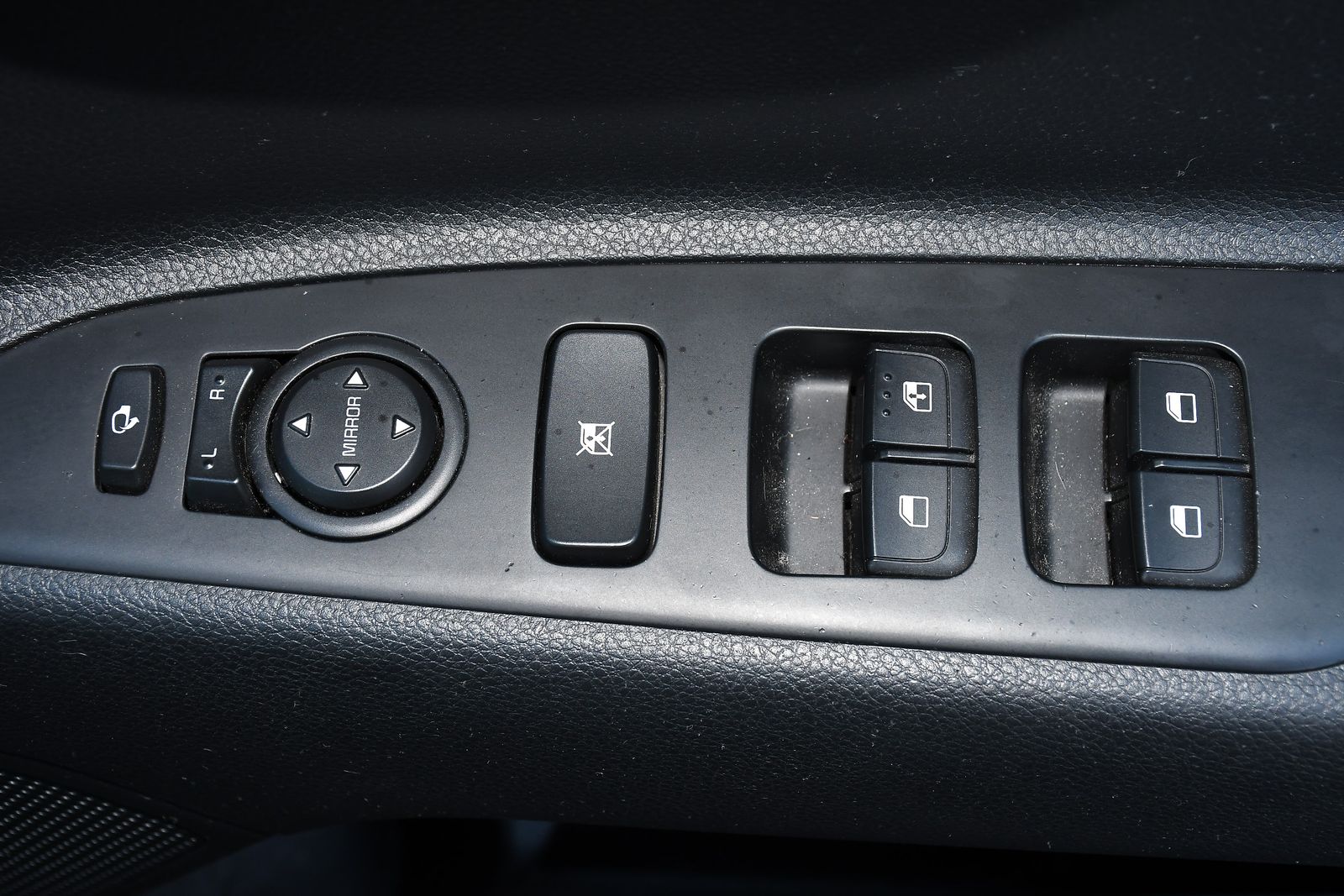 Kia Stonic 1.0 T-GDi 2 SUV 5dr Petrol Manual Euro 6 (s/s) (99 bhp) 5dr Manual 2026