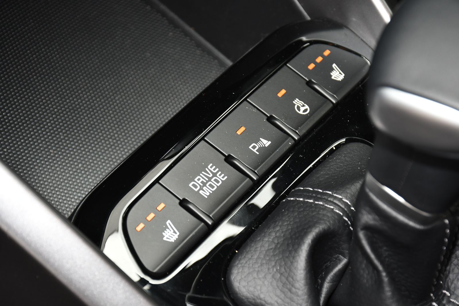 Kia Stonic 1.0 T-GDi MHEV GT-Line S SUV 5dr Petrol Hybrid DCT Euro 6 (s/s) (118 bhp) 5dr Automatic 2025