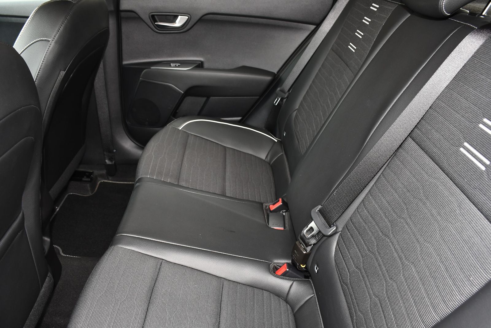 Kia Stonic 1.0 T-GDi MHEV GT-Line S SUV 5dr Petrol Hybrid DCT Euro 6 (s/s) (118 bhp) 5dr Automatic 2025