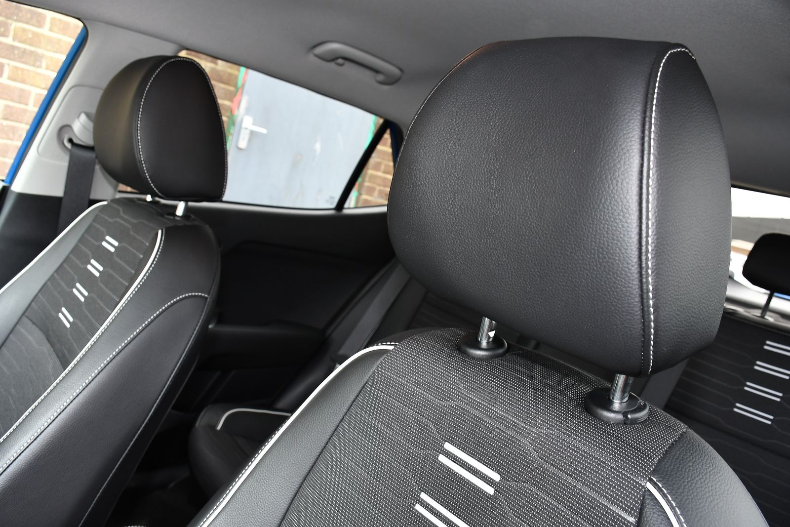 Kia Stonic 1.0 T-GDi MHEV GT-Line S SUV 5dr Petrol Hybrid DCT Euro 6 (s/s) (118 bhp) 5dr Automatic 2025