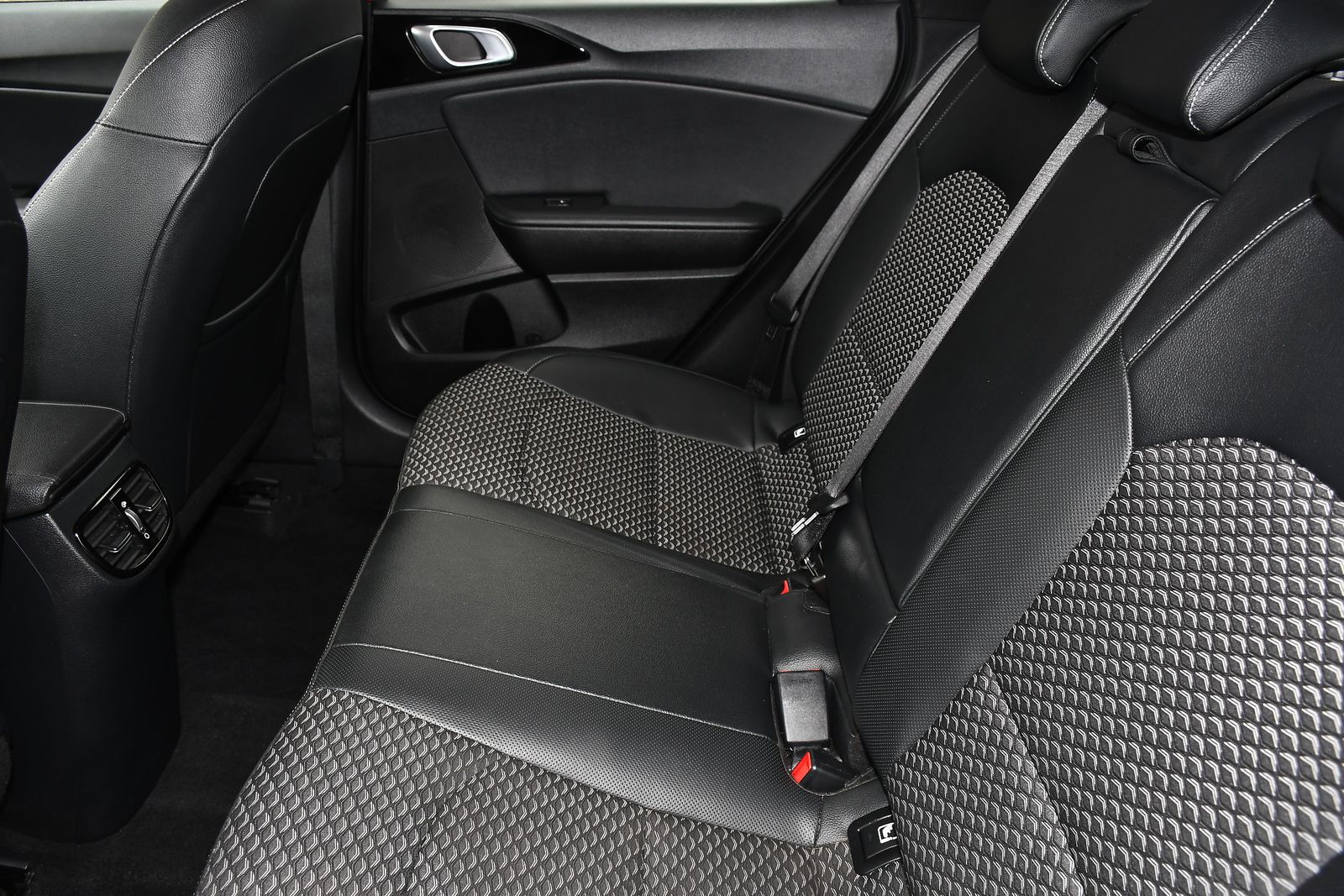 Kia XCeed 1.5 T-GDi 3 SUV 5dr Petrol Manual Euro 6 (s/s) (158 bhp) 5dr Manual 2025