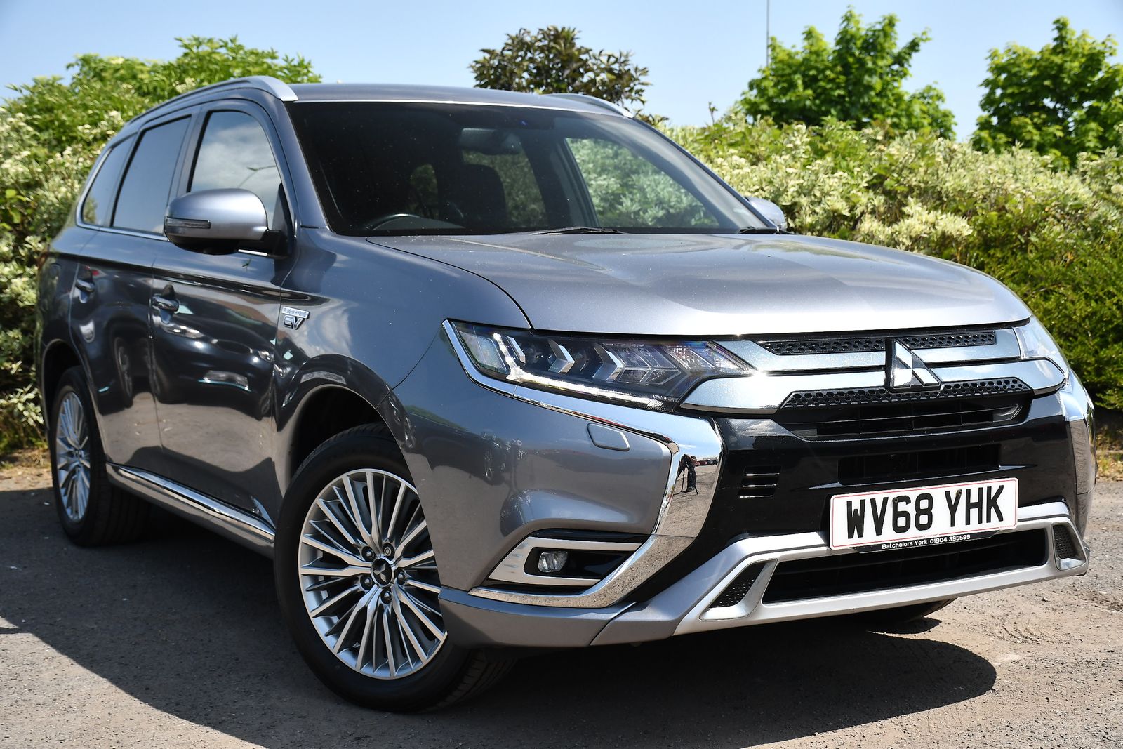 mitsubishi outlander 4wd plug in hybrid