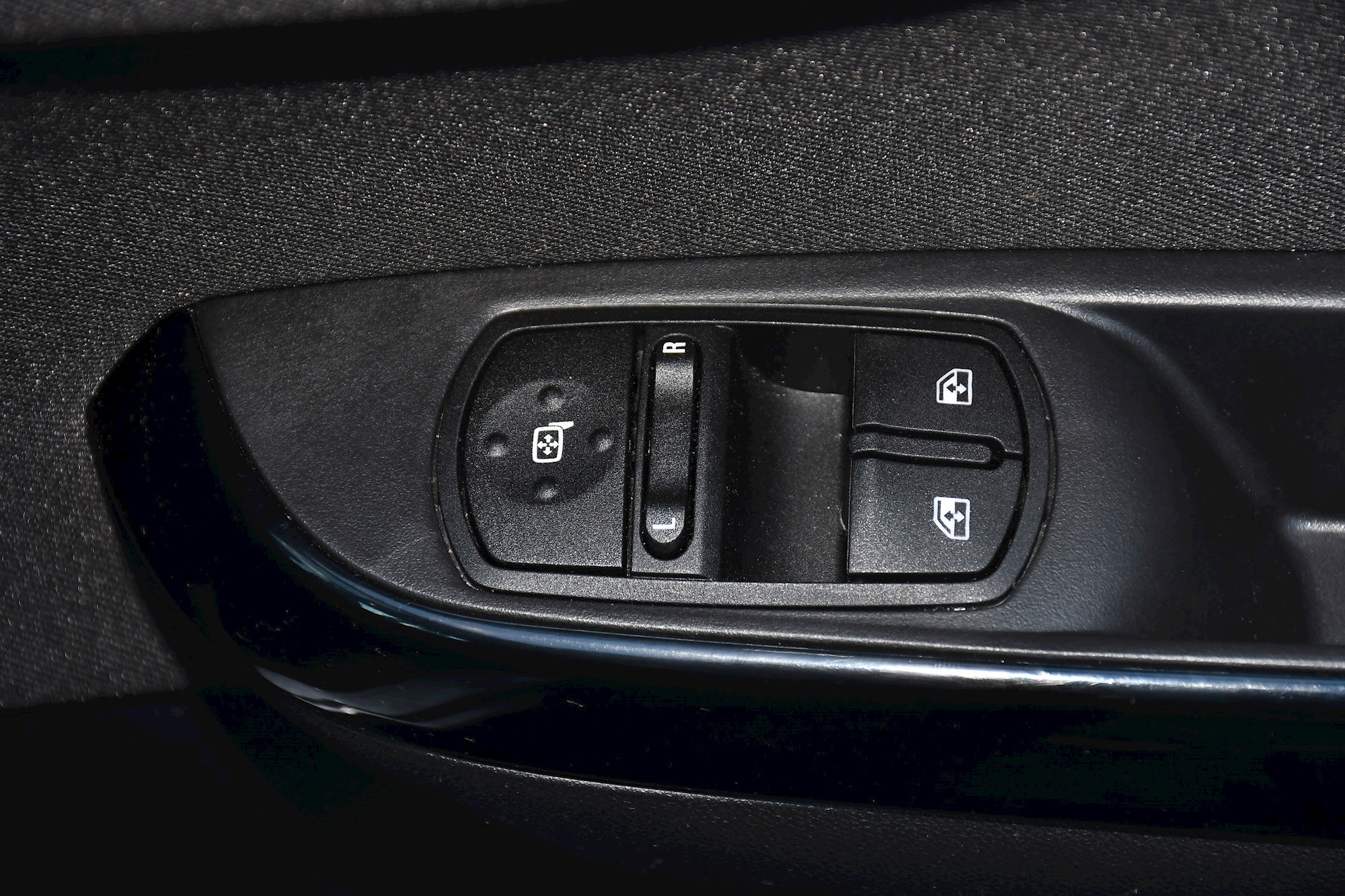 Vauxhall Corsa 1.4i ecoTEC SRi Nav Hatchback 5dr Petrol Manual Euro 6 (90 ps) 5dr Manual 2025