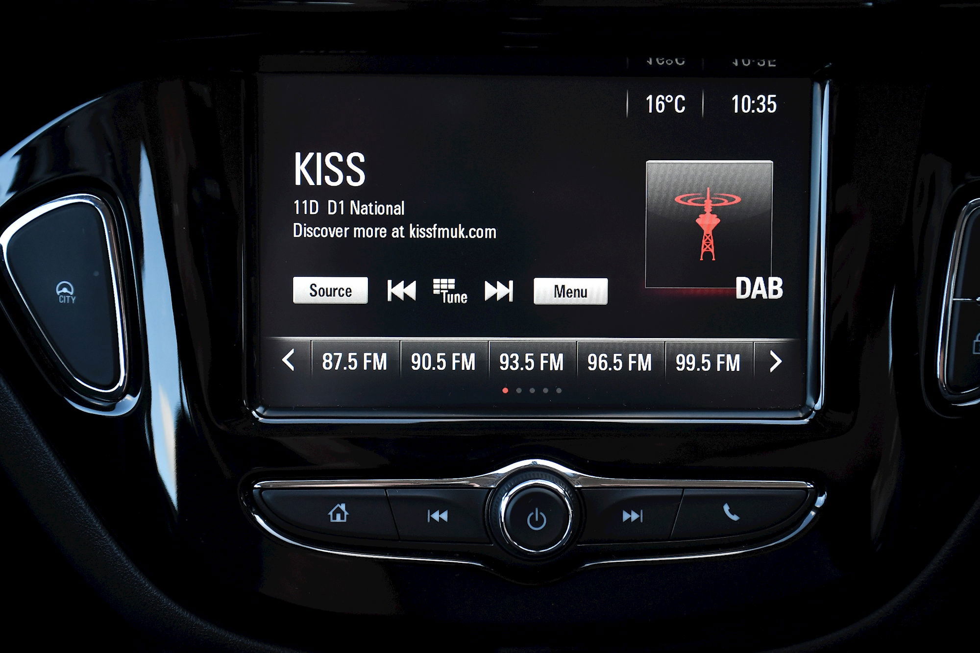 Vauxhall Corsa 1.4i ecoTEC SRi Nav Hatchback 5dr Petrol Manual Euro 6 (90 ps) 5dr Manual 2025