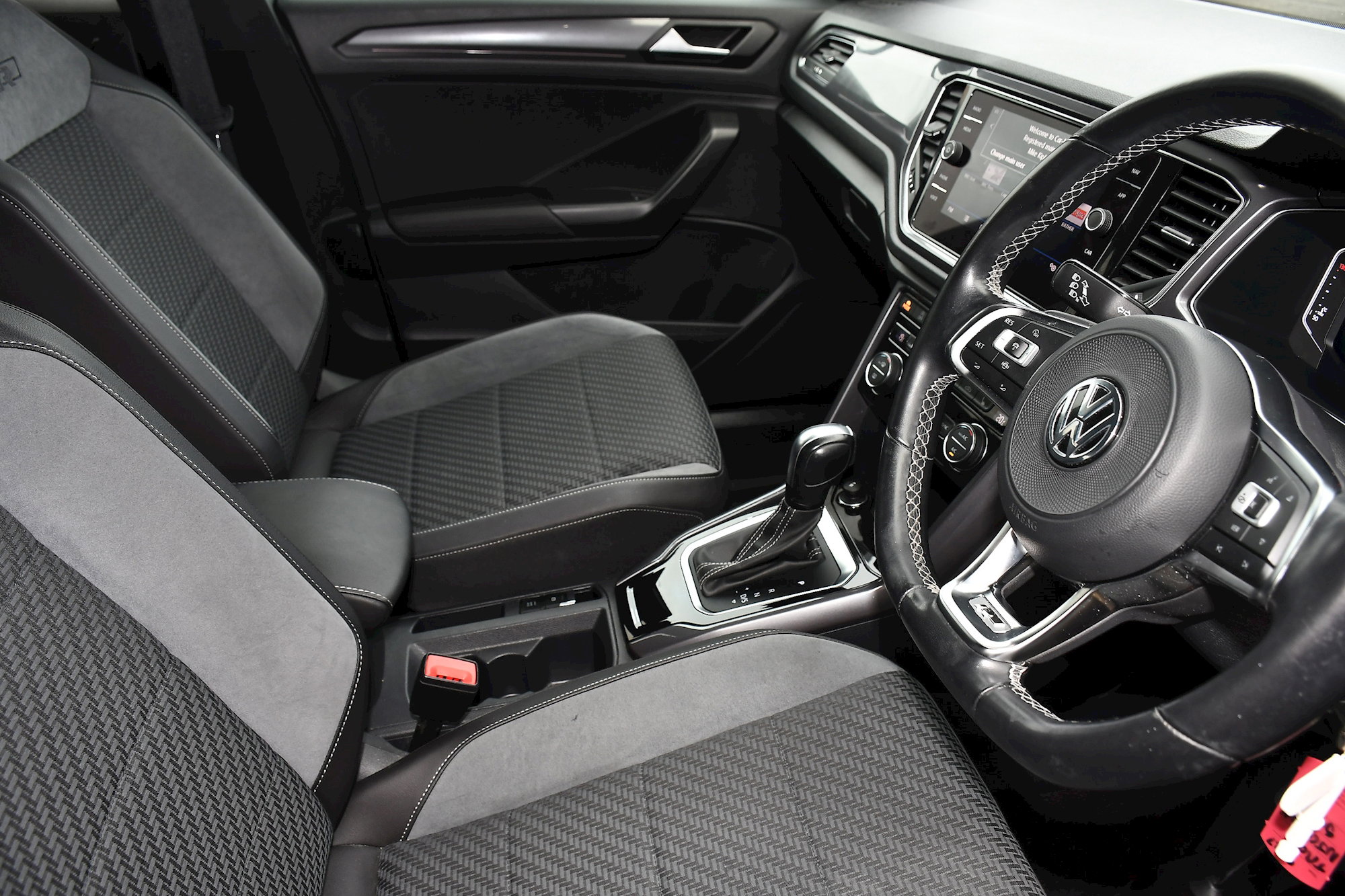 Volkswagen T-Roc 1.5 TSI GPF EVO R-Line SUV 5dr Petrol DSG Euro 6 (s/s) (150 ps) 5dr Automatic 2026