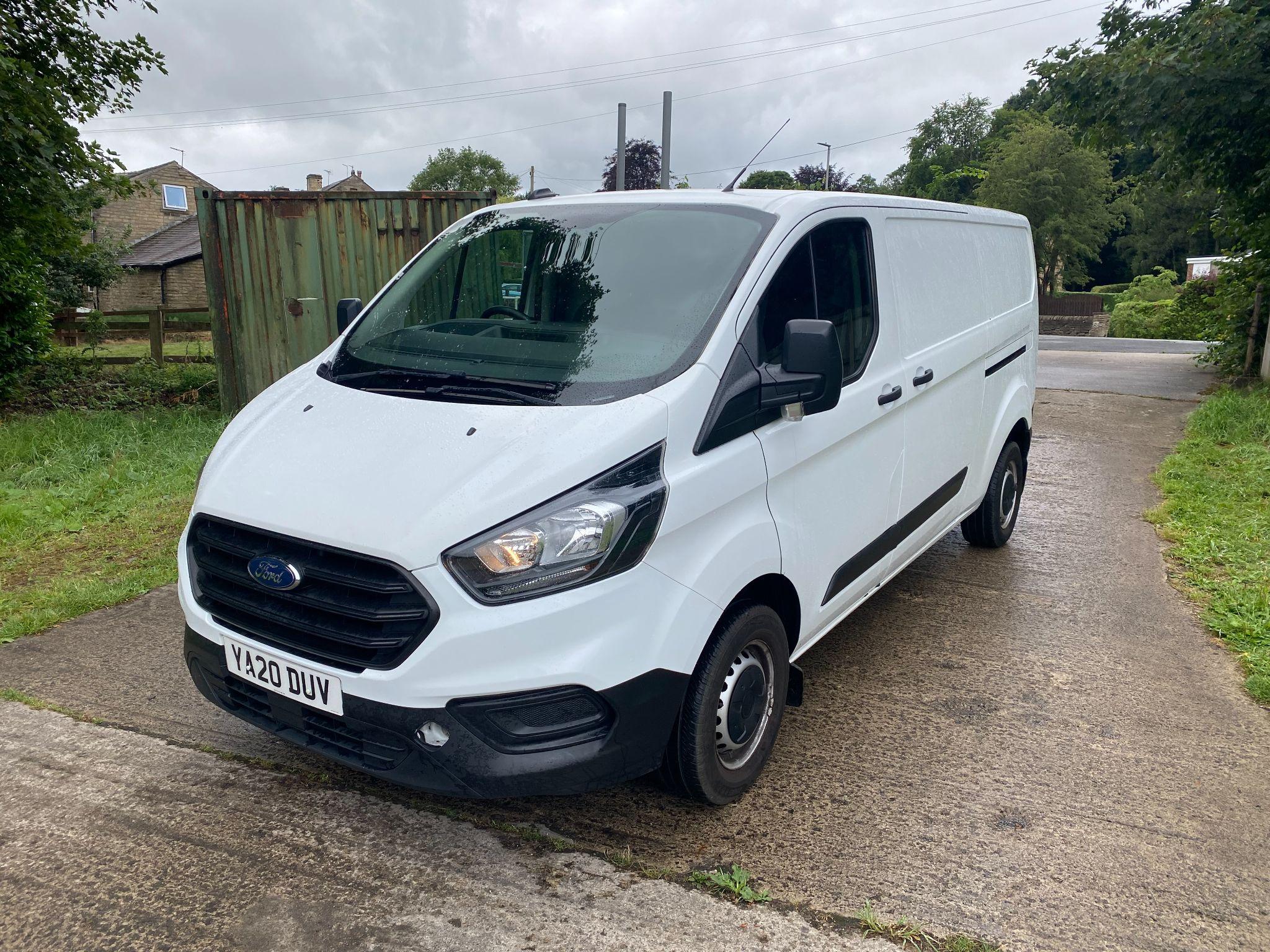 Ford Transit Custom 2.0 300 EcoBlue Leader L2 H1 Euro 6 (s/s) 5dr 5dr Manual 2025