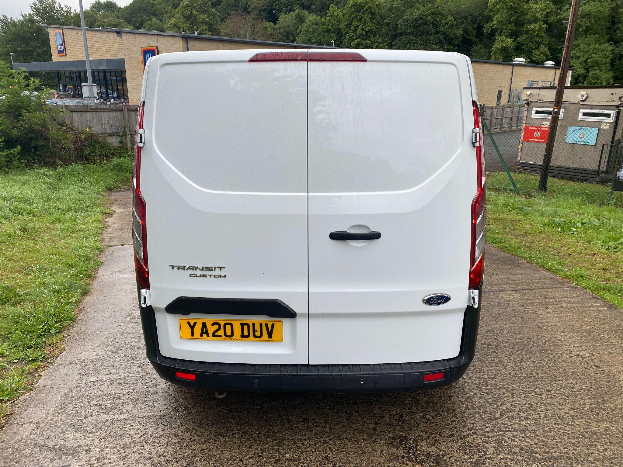 Ford Transit Custom 2.0 300 EcoBlue Leader L2 H1 Euro 6 (s/s) 5dr 5dr Manual 2025