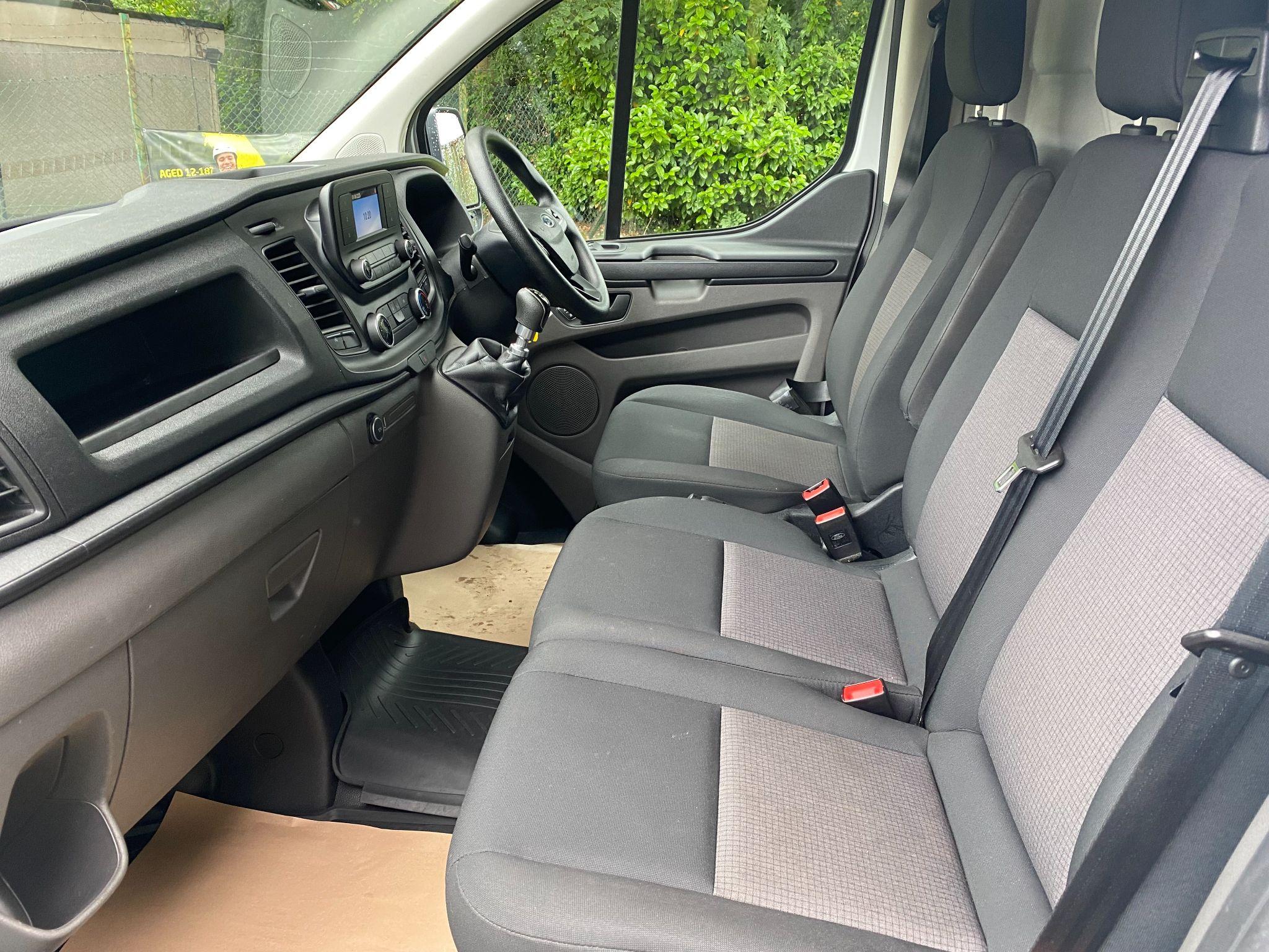 Ford Transit Custom 2.0 300 EcoBlue Leader L2 H1 Euro 6 (s/s) 5dr 5dr Manual 2025