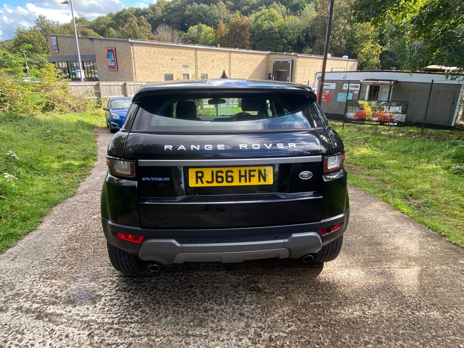 Land Rover Range Rover Evoque 2.0L SE eD4 SUV 5dr Diesel Manual Euro 6 (148 bhp) 5dr Manual 2025