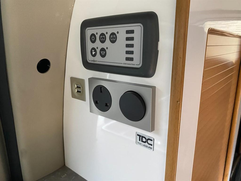 Nissan Elgrand campervan 5dr Automatic 2025