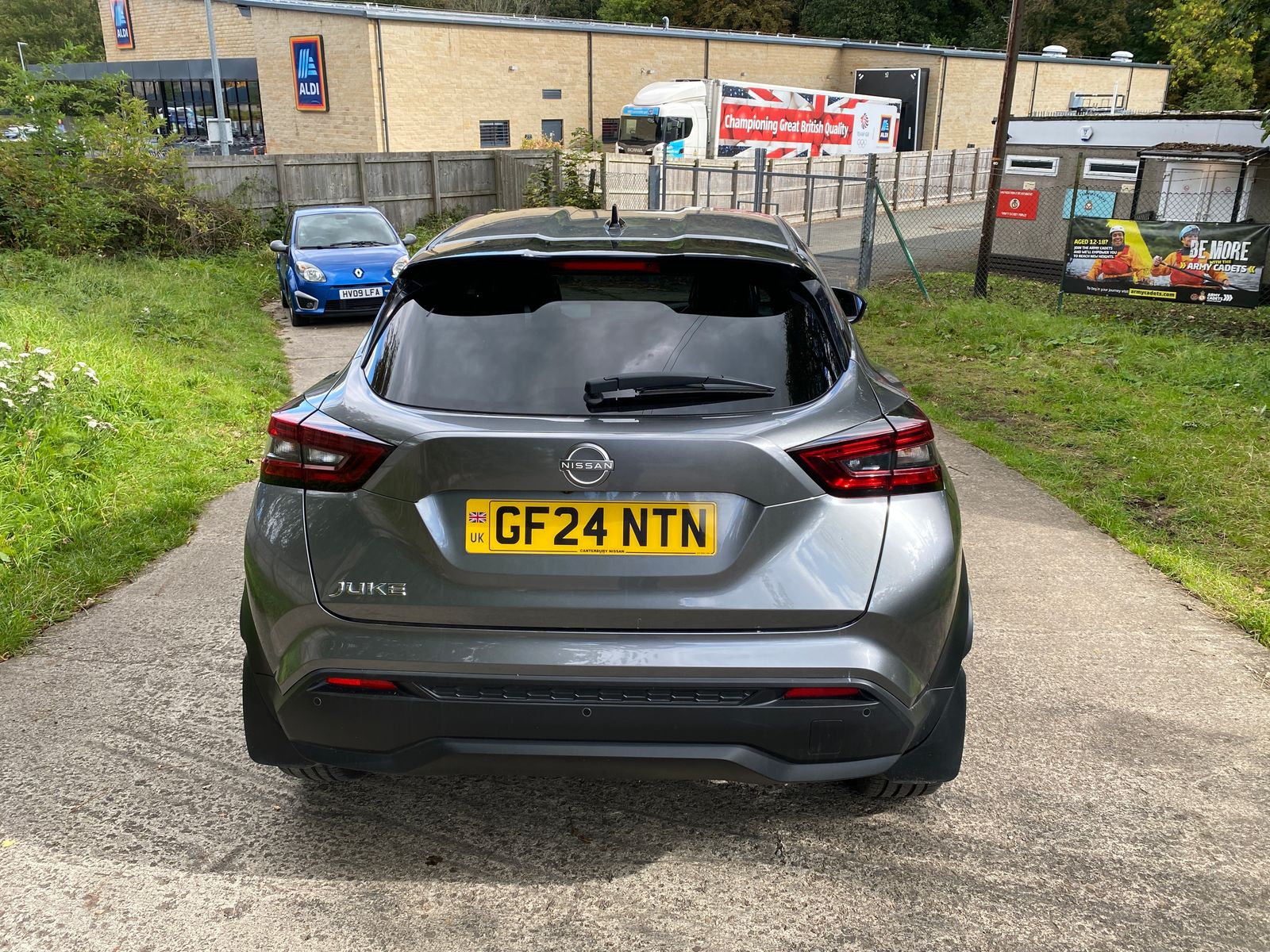 Nissan Juke 1.0L Tekna DiG-T Semi-Auto SUV 5dr Petrol Semi Automatic Euro 6 (113 bhp) 5dr Semi Automatic 2025