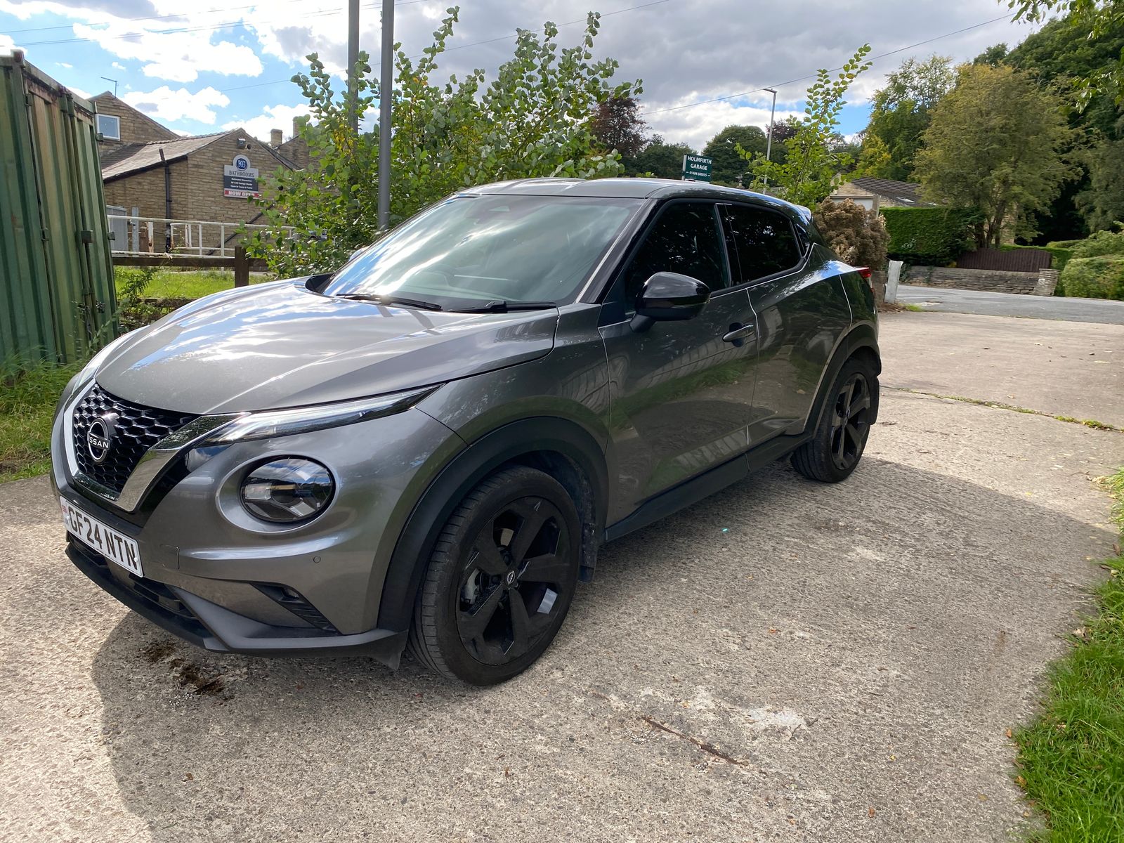 Nissan Juke 1.0L Tekna DiG-T Semi-Auto SUV 5dr Petrol Semi Automatic Euro 6 (113 bhp) 5dr Semi Automatic 2025