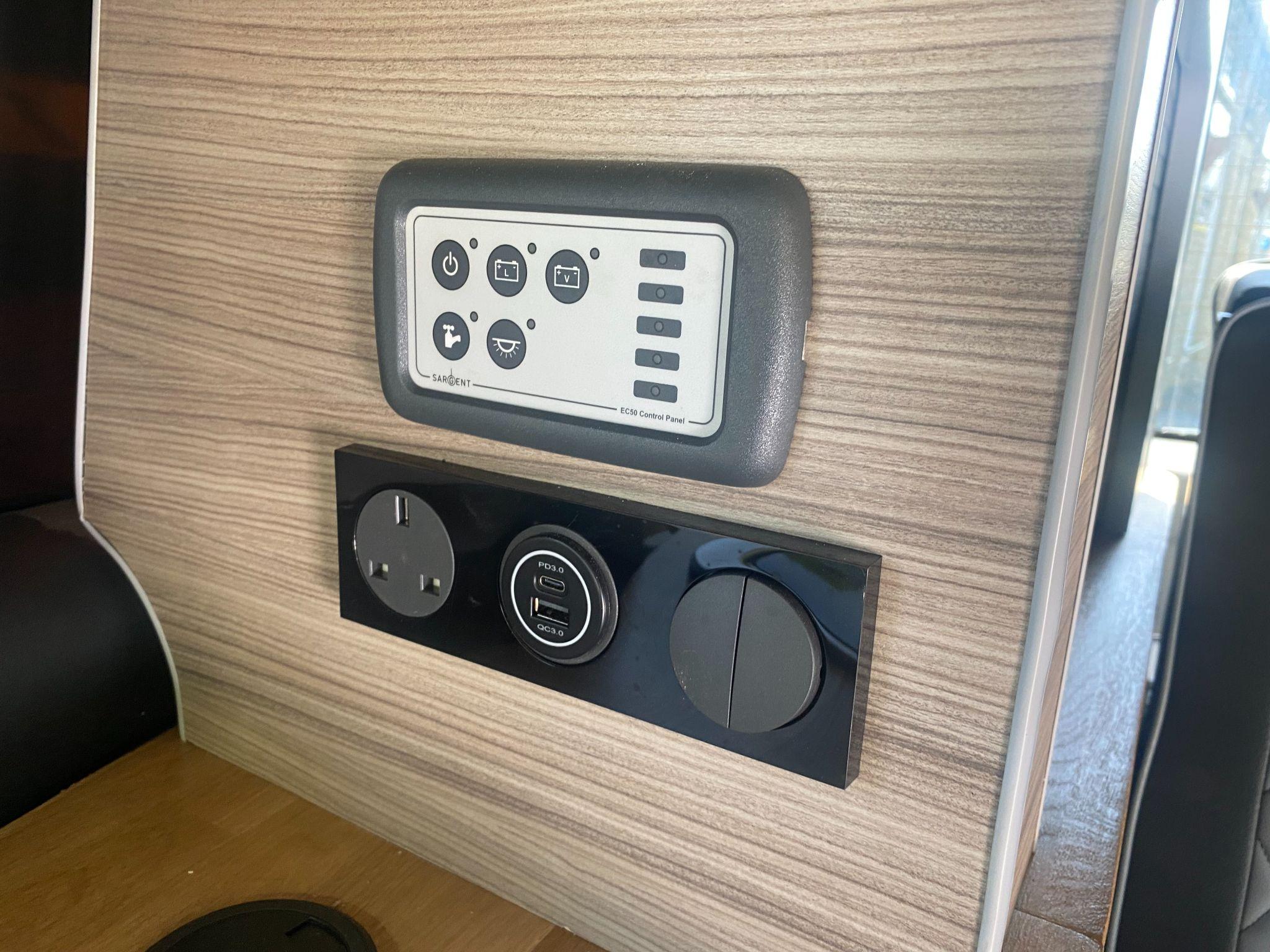 Toyota Alphard Toyota Alphard Campervan Conversion 5dr 2025