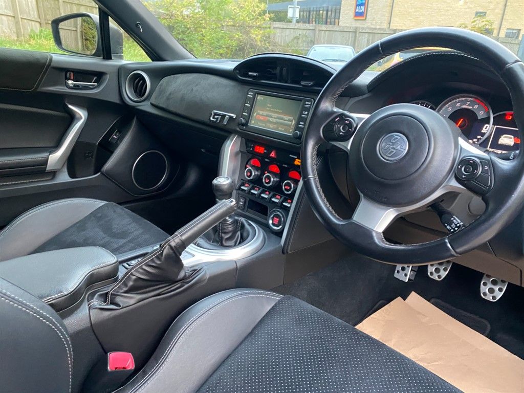 Toyota GT86 2.0L Professional D-4S Coupe 2dr Petrol Manual Euro 6 (197 bhp) 2dr Manual 2025