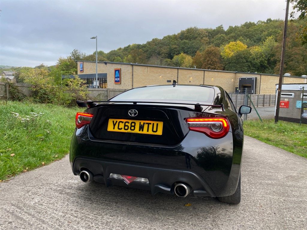 Toyota GT86 2.0L Professional D-4S Coupe 2dr Petrol Manual Euro 6 (197 bhp) 2dr Manual 2025