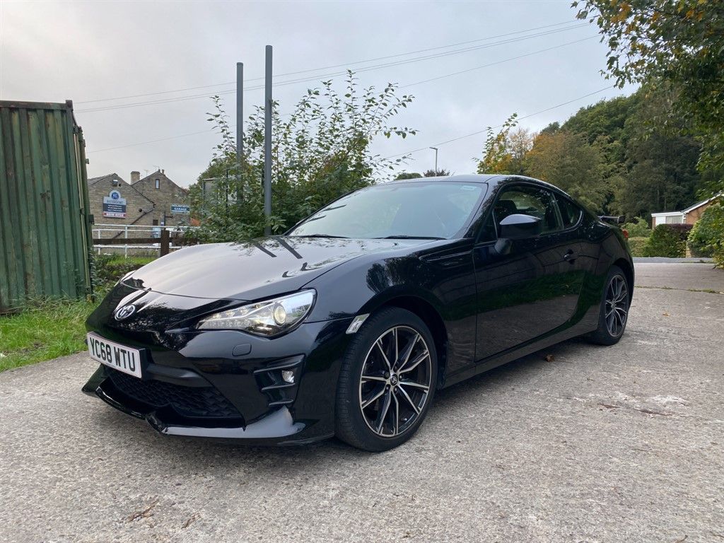 Toyota GT86 2.0L Professional D-4S Coupe 2dr Petrol Manual Euro 6 (197 bhp) 2dr Manual 2025