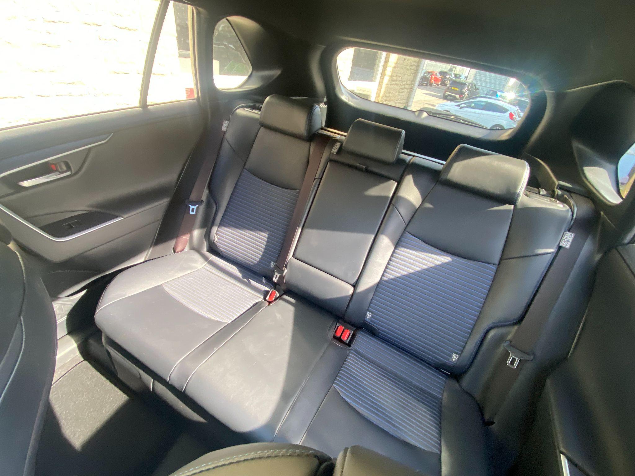 Toyota RAV4 2.5 VVT-h Dynamic CVT 4WD Euro 6 (s/s) 5dr 5dr Automatic 2025