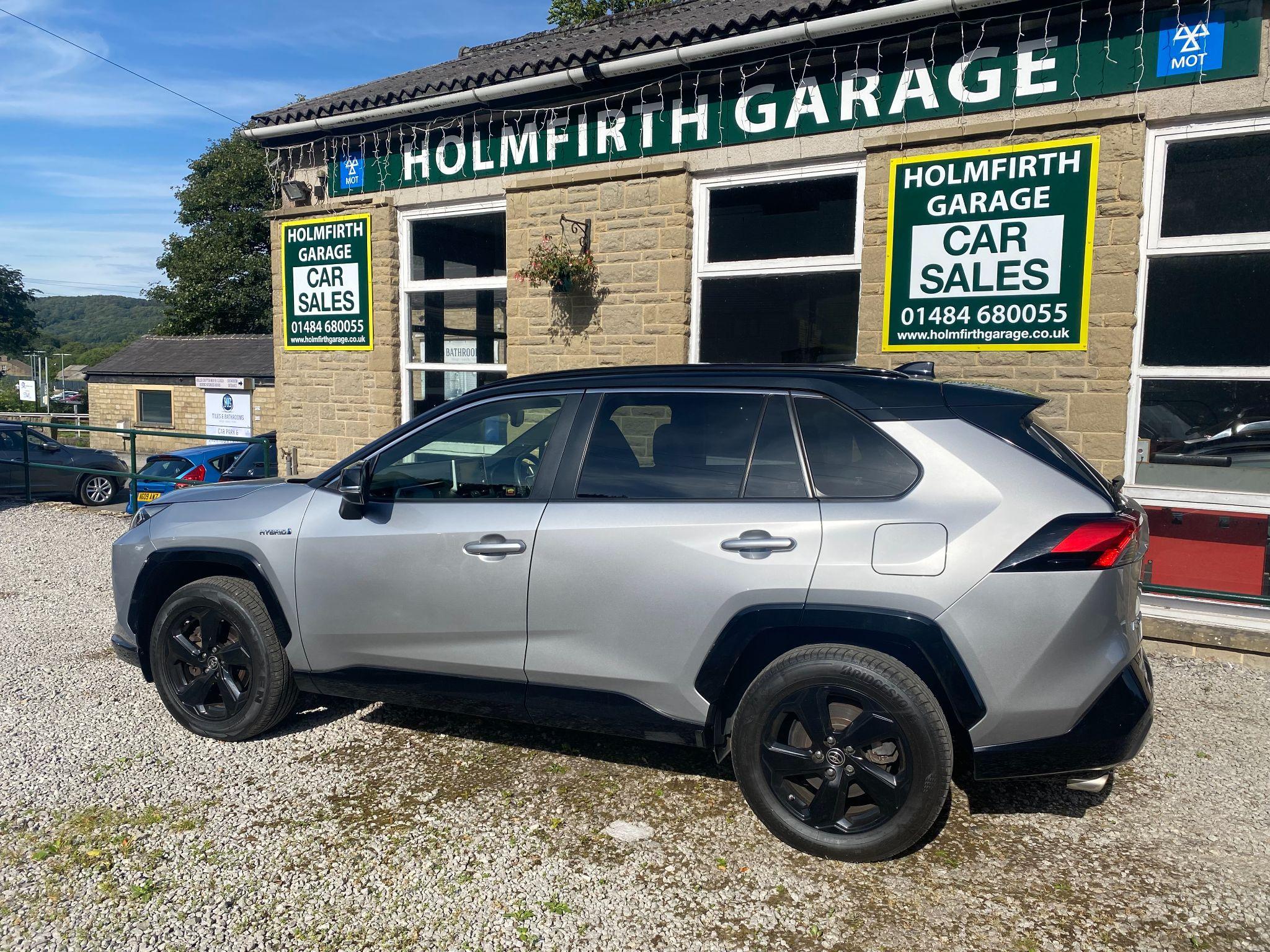 Toyota RAV4 2.5 VVT-h Dynamic CVT 4WD Euro 6 (s/s) 5dr 5dr Automatic 2025