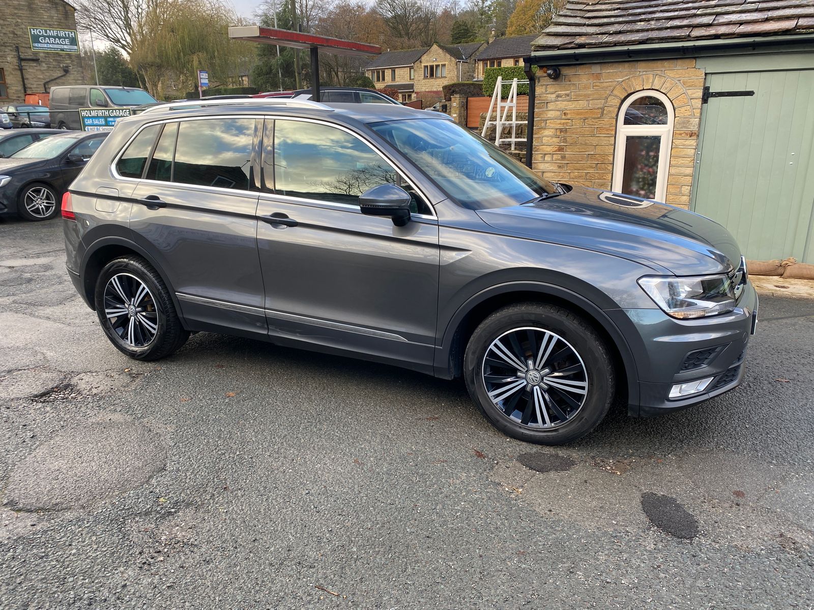 Volkswagen Tiguan 2.0 TDI BlueMotion Tech SE Navigation Euro 6 (s/s) 5dr 5dr Manual 2025