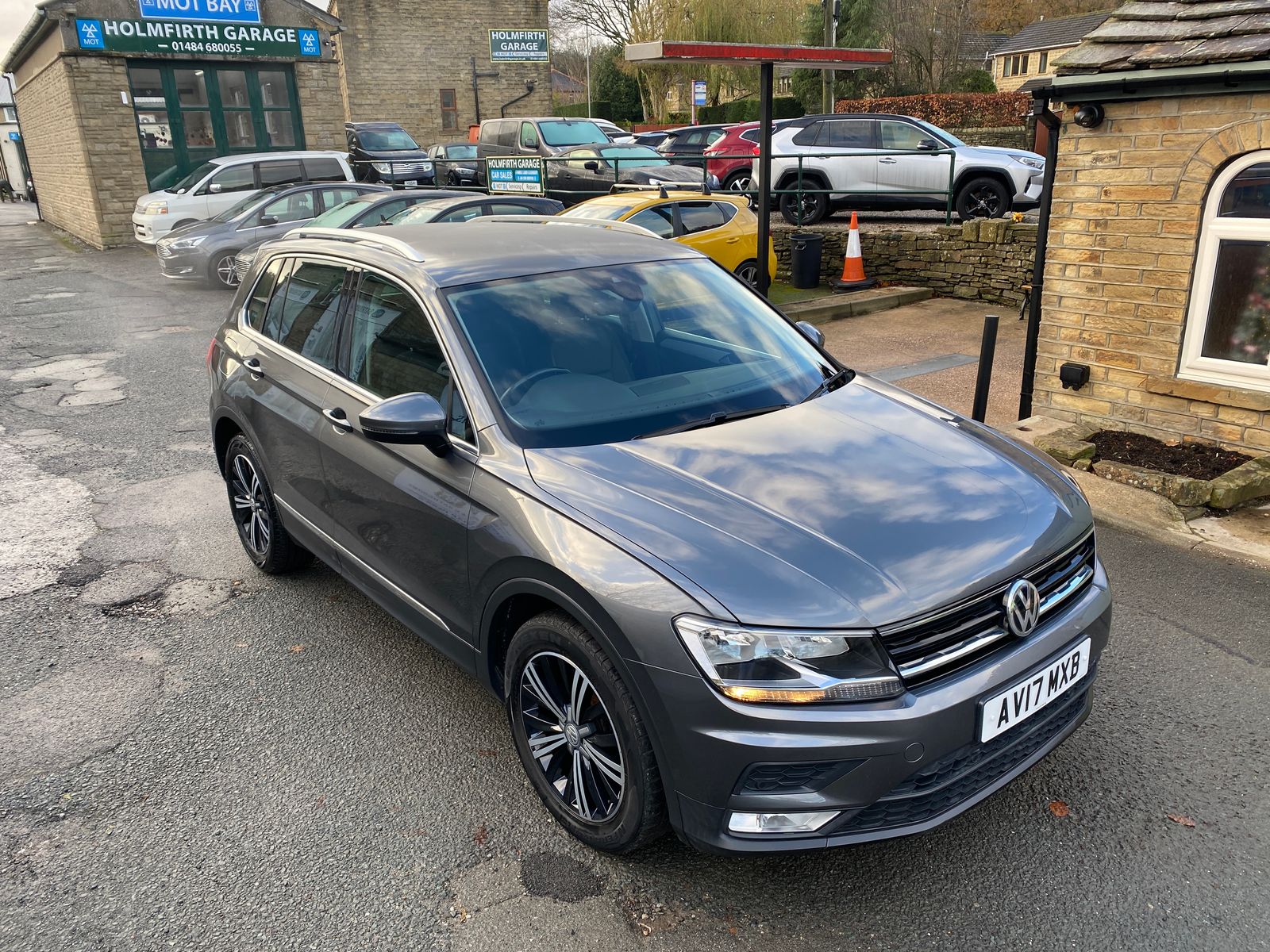 Volkswagen Tiguan 2.0 TDI BlueMotion Tech SE Navigation Euro 6 (s/s) 5dr 5dr Manual 2025