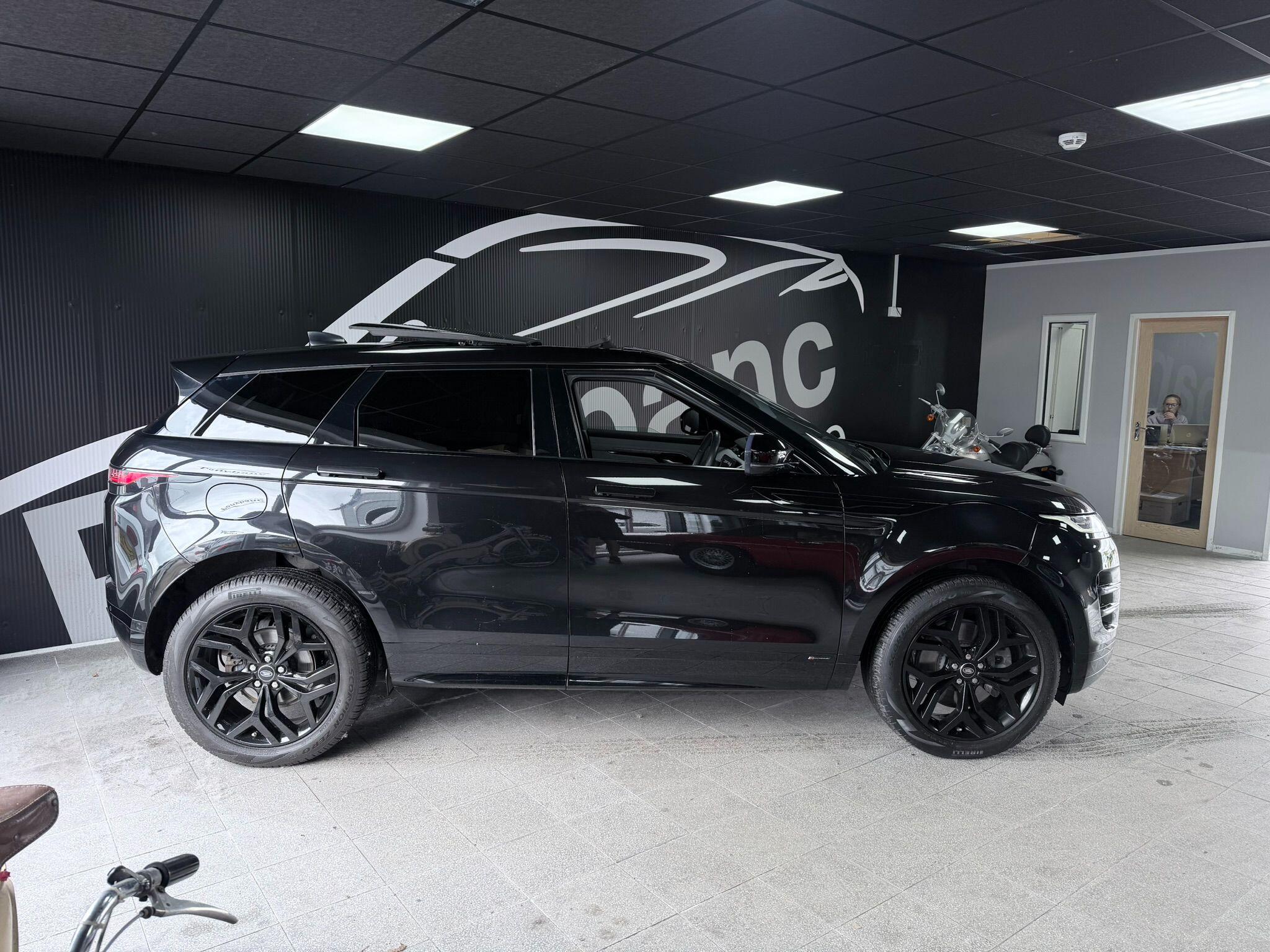 2020 Land Rover Range Rover Evoque 2.0 D180 MHEV R-Dynamic SE Auto 4WD Euro 6 (s/s) 5dr, exterior view 4
