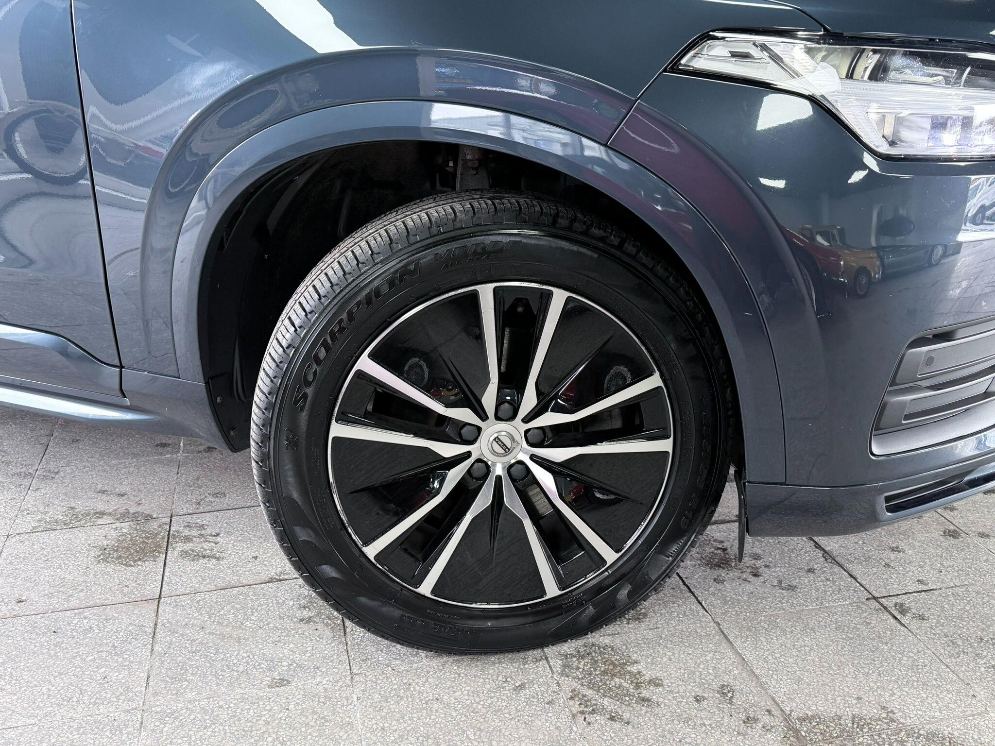 2021 Volvo XC90 2.0 B5 MHEV Momentum Auto 4WD Euro 6 (s/s) 5dr, exterior view 4
