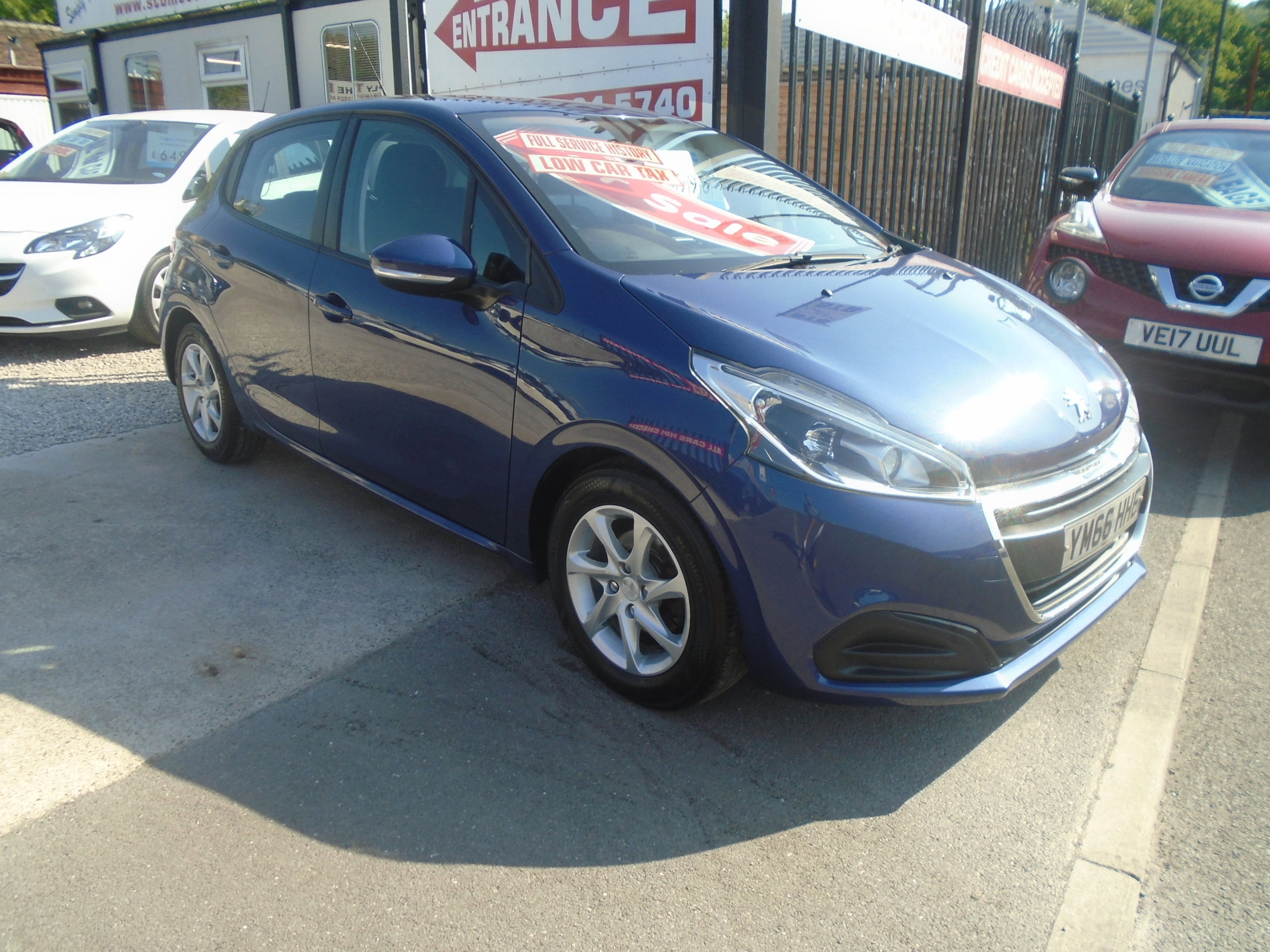 Peugeot 208