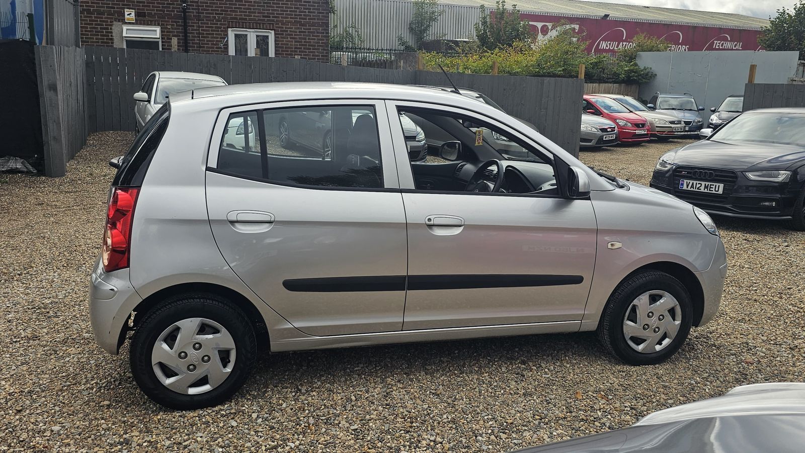 Kia Picanto 1.0L 1 Hatchback 5dr Petrol Manual Euro 5 (61 bhp) 5dr Manual 2025