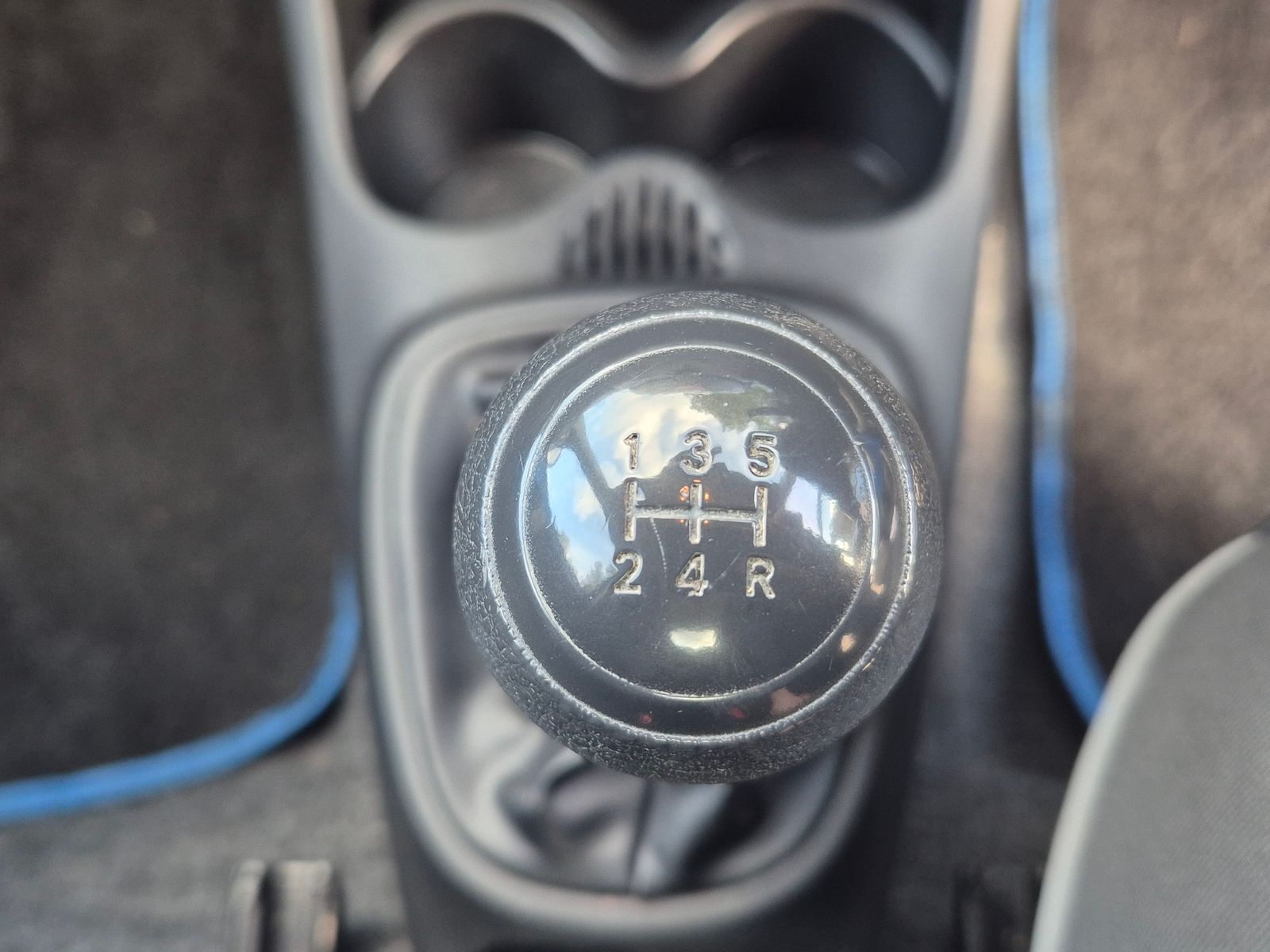 Peugeot 107 1.0L Active Hatchback 3dr Petrol Manual Euro 5 (68 bhp) 3dr Manual 2025