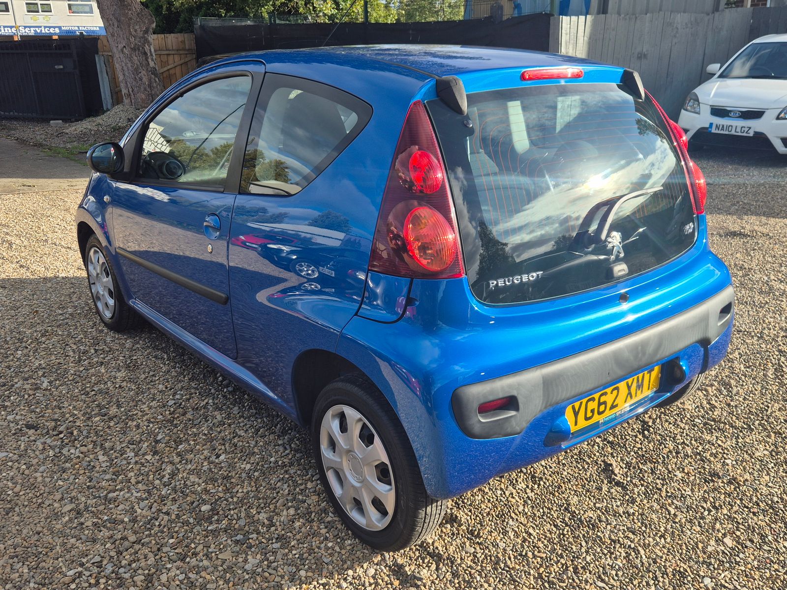 Peugeot 107 1.0L Active Hatchback 3dr Petrol Manual Euro 5 (68 bhp) 3dr Manual 2025