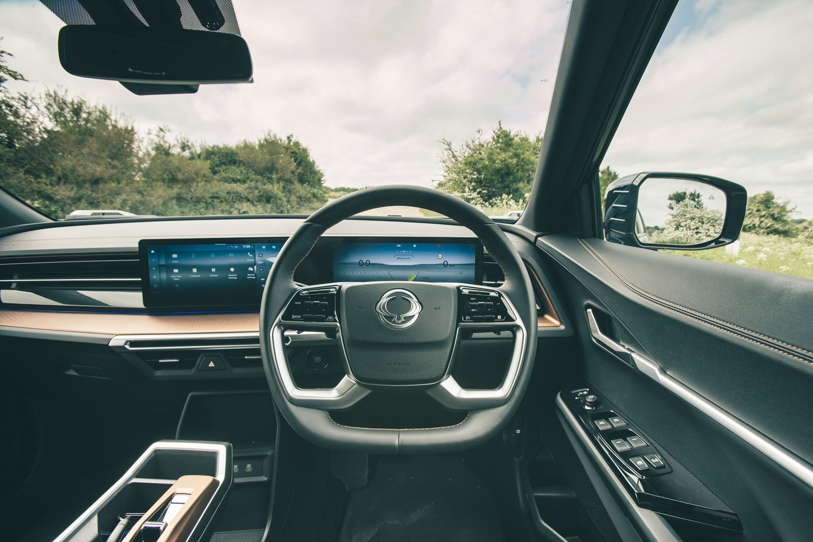 KGM Torres interior technology and comfort