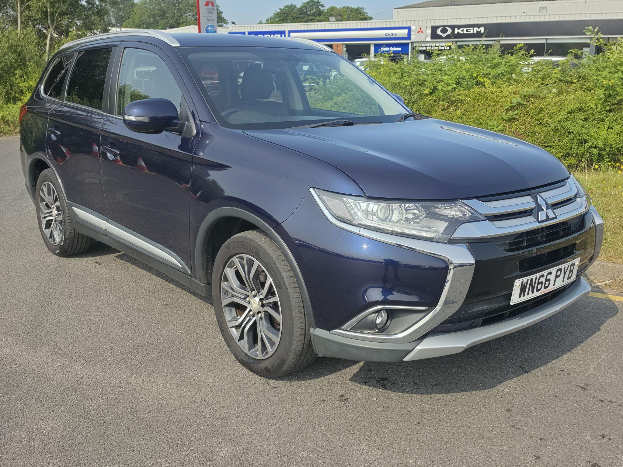 Mitsubishi Outlander