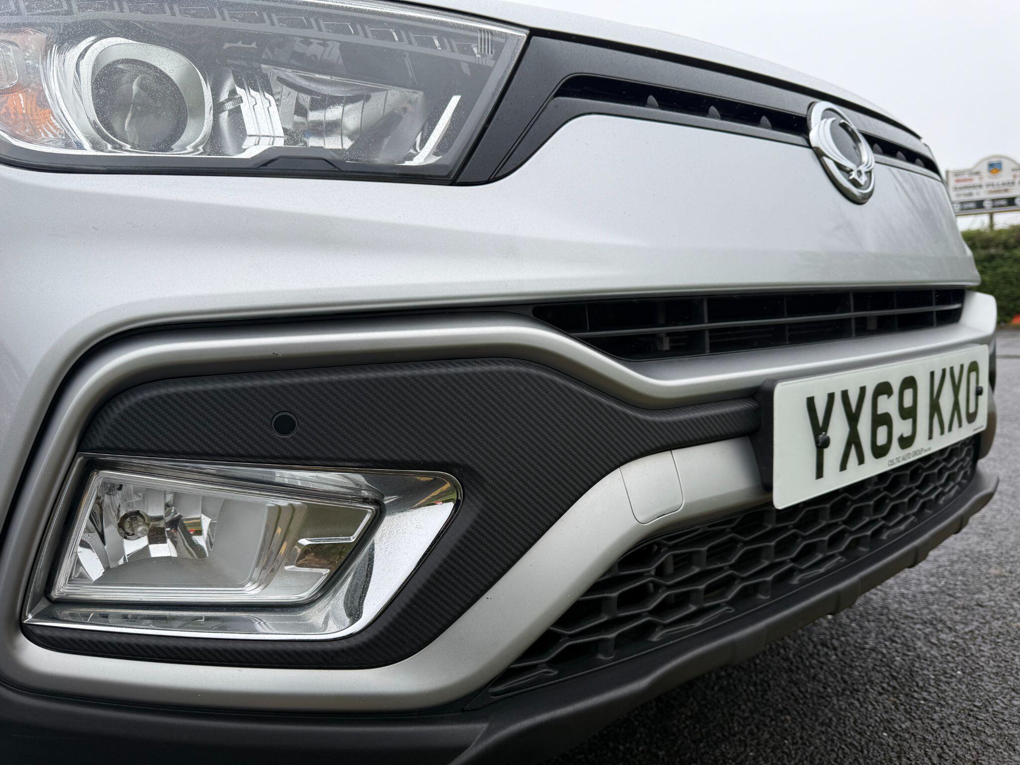 2019 SsangYong Tivoli XLV 1.6P Ultimate Euro 6 (s/s) 5dr, exterior view 4