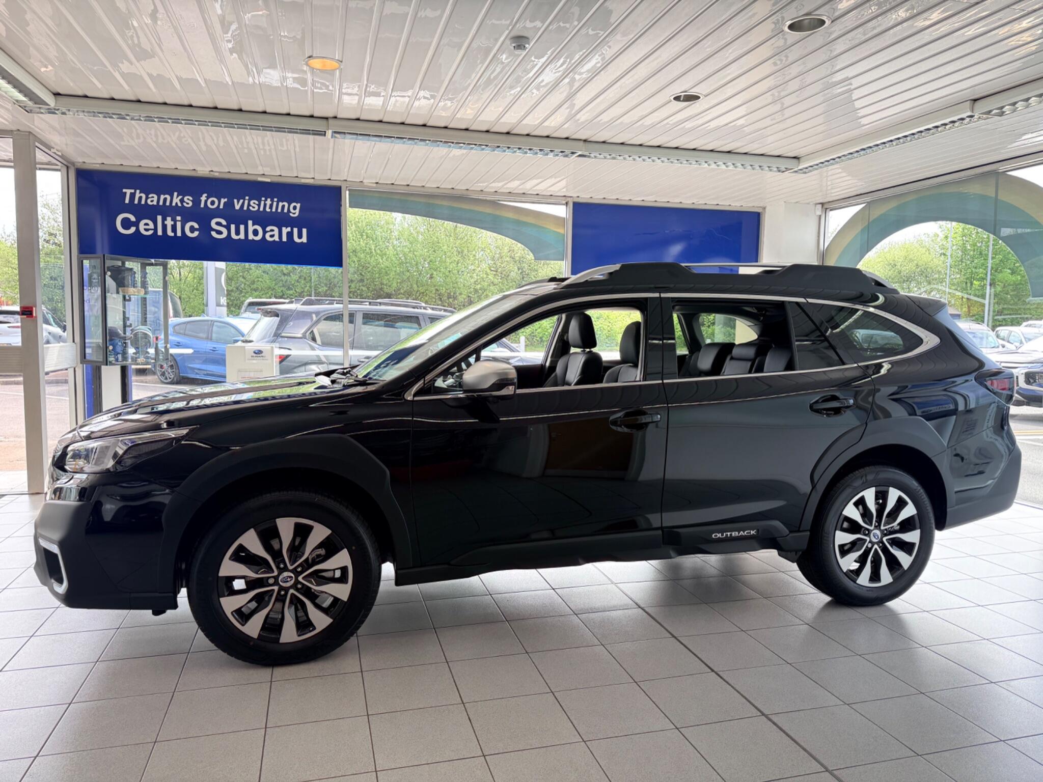 2024 Subaru Outback 2.5i Touring Estate 5dr Petrol Lineartronic 4WD Euro 6 (s/s) (169 ps), exterior view 3