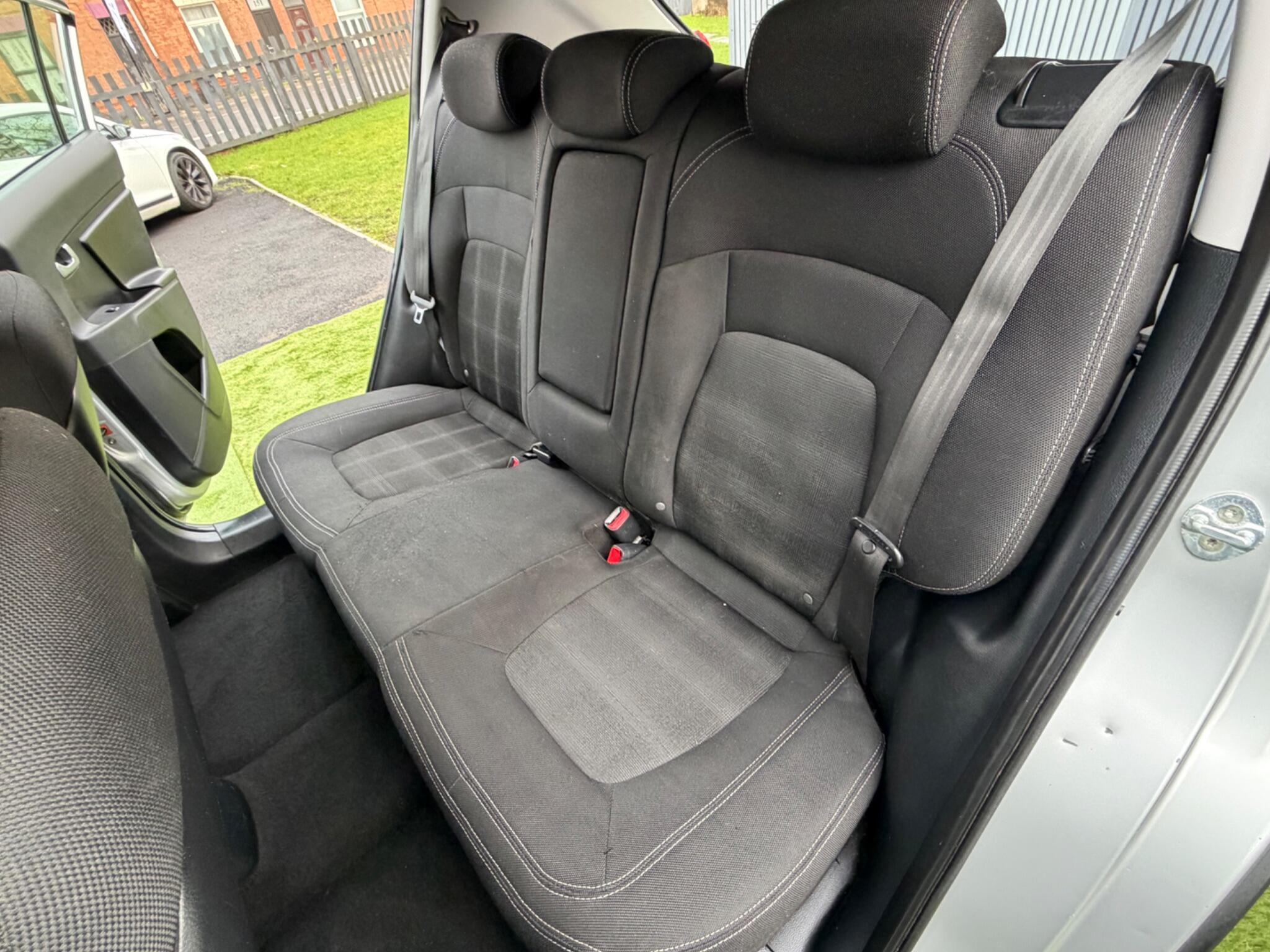 Kia Sportage 1.7 CRDi EcoDynamics 1 SUV 5dr Diesel Manual 2WD Euro 5 (s/s) (114 bhp) 5dr Manual 2014