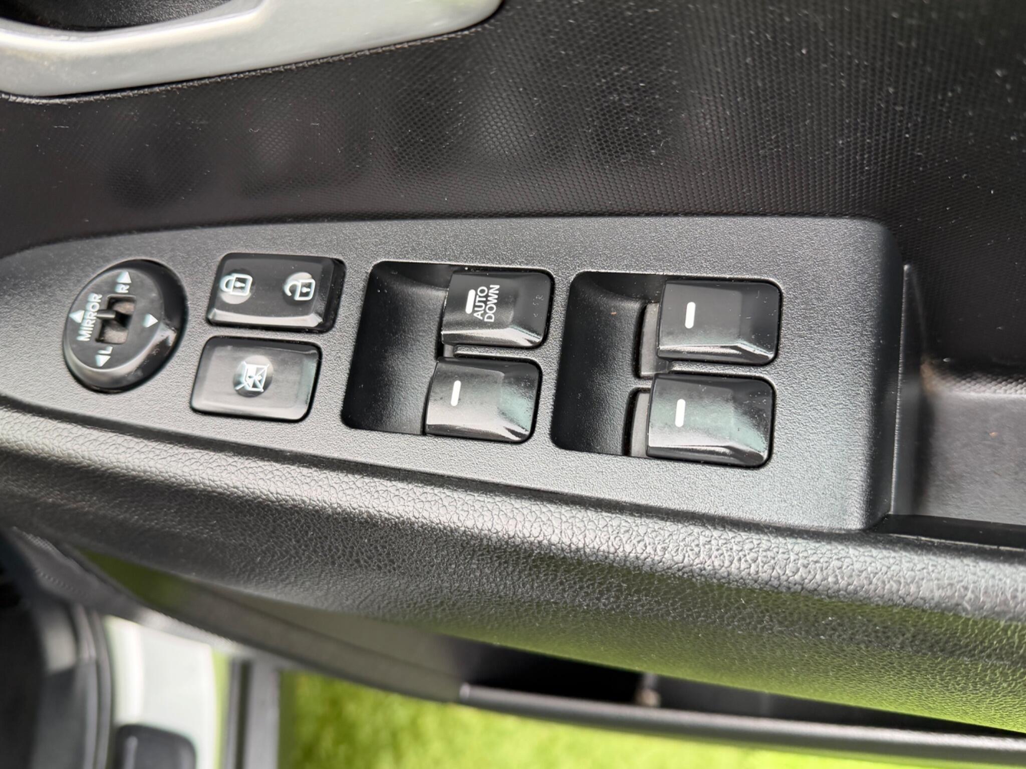 Kia Sportage 1.7 CRDi EcoDynamics 1 SUV 5dr Diesel Manual 2WD Euro 5 (s/s) (114 bhp) 5dr Manual 2014