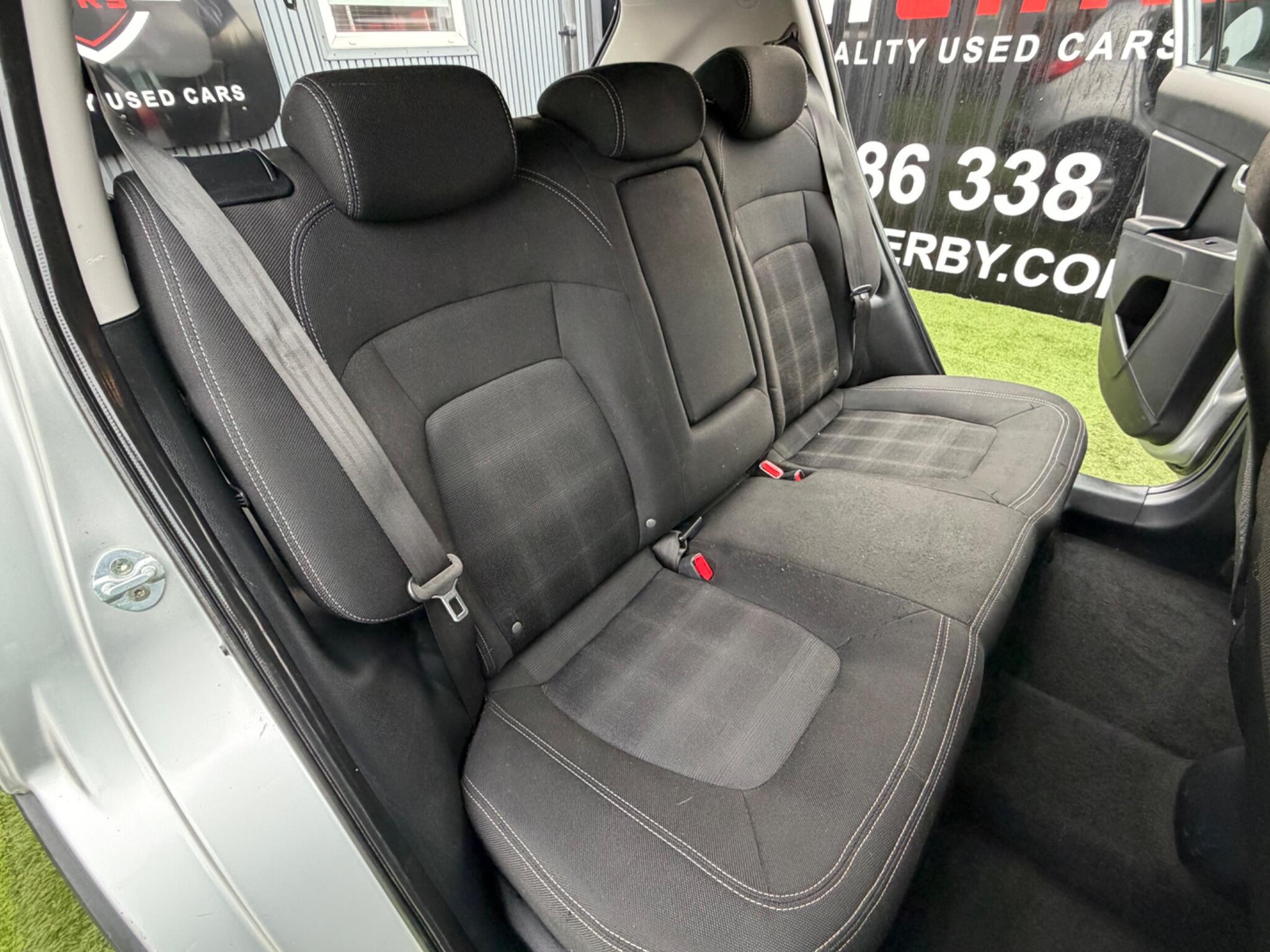 Kia Sportage 1.7 CRDi EcoDynamics 1 SUV 5dr Diesel Manual 2WD Euro 5 (s/s) (114 bhp) 5dr Manual 2014