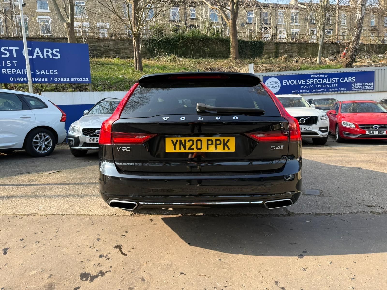 Volvo V90 2.0 D4 Inscription Plus Estate 5dr Diesel Auto Euro 6 (s/s) (190 ps) 5dr Automatic 2026