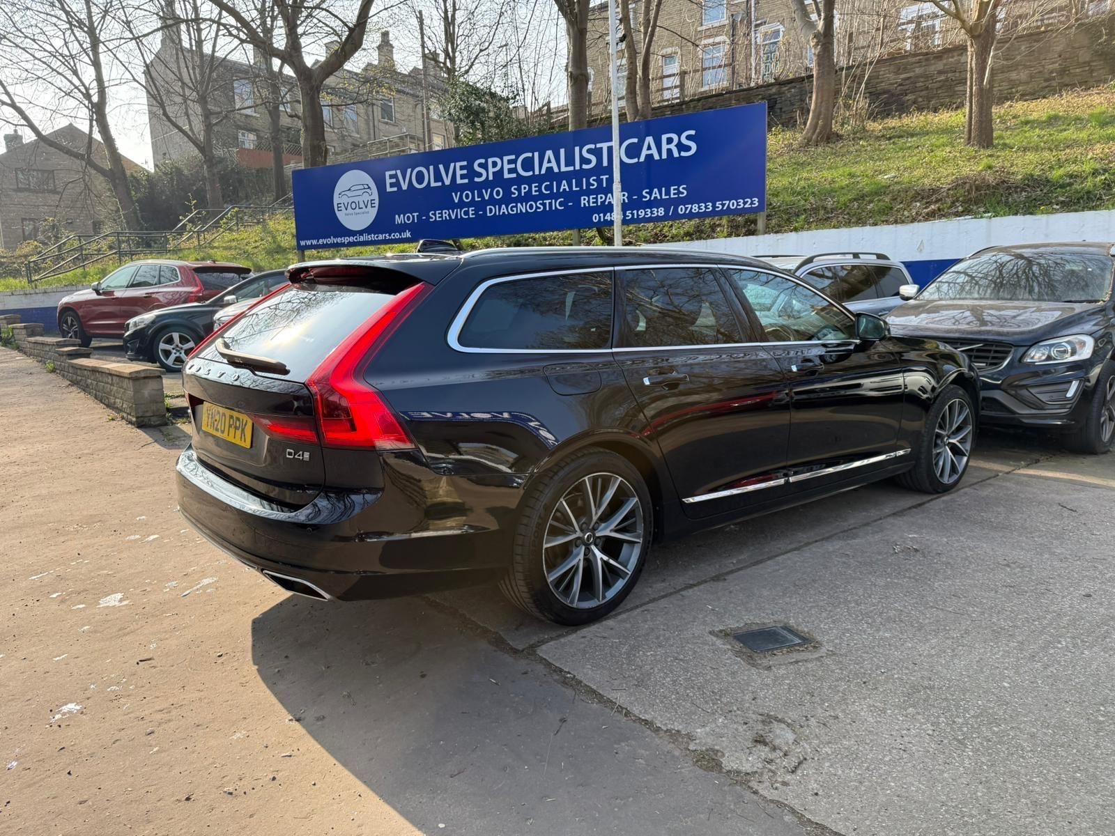 Volvo V90 2.0 D4 Inscription Plus Estate 5dr Diesel Auto Euro 6 (s/s) (190 ps) 5dr Automatic 2026
