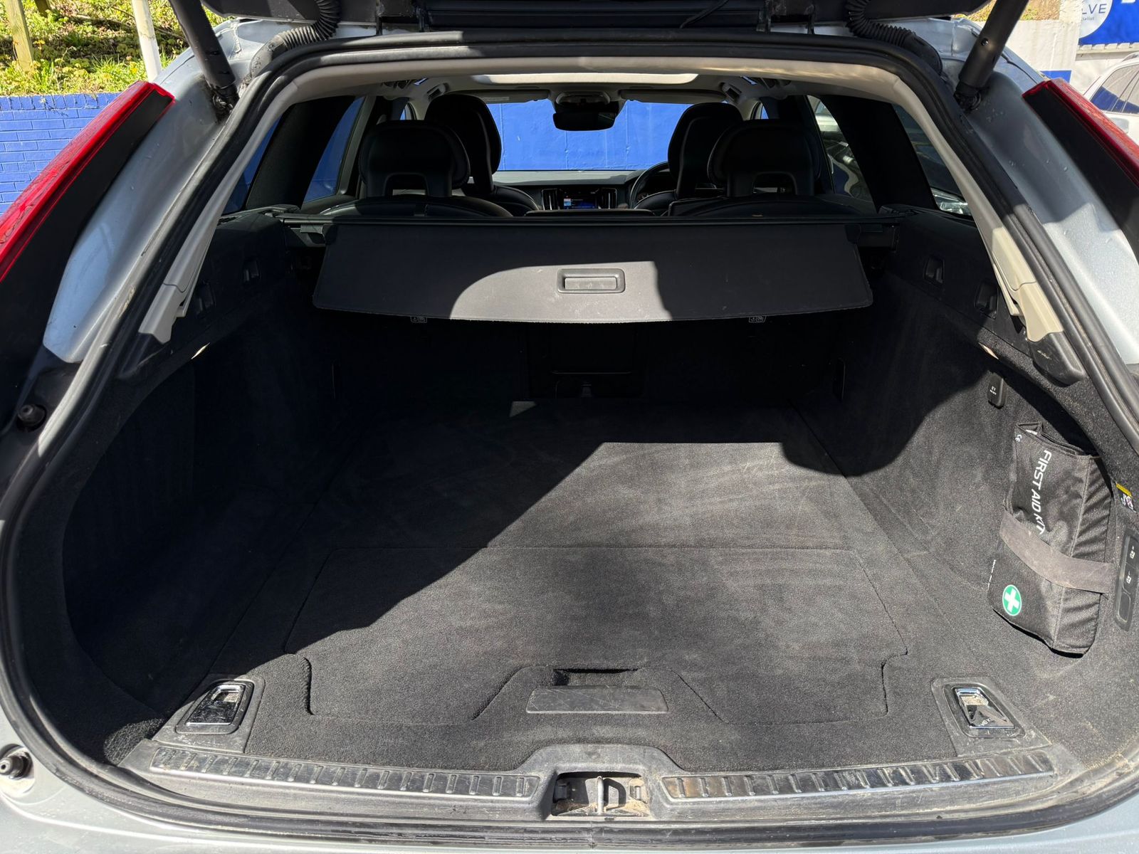 Volvo V90 2.0 D5 PowerPulse Inscription Estate 5dr Diesel Auto AWD Euro 6 (s/s) (235 ps) 5dr Automatic 2026